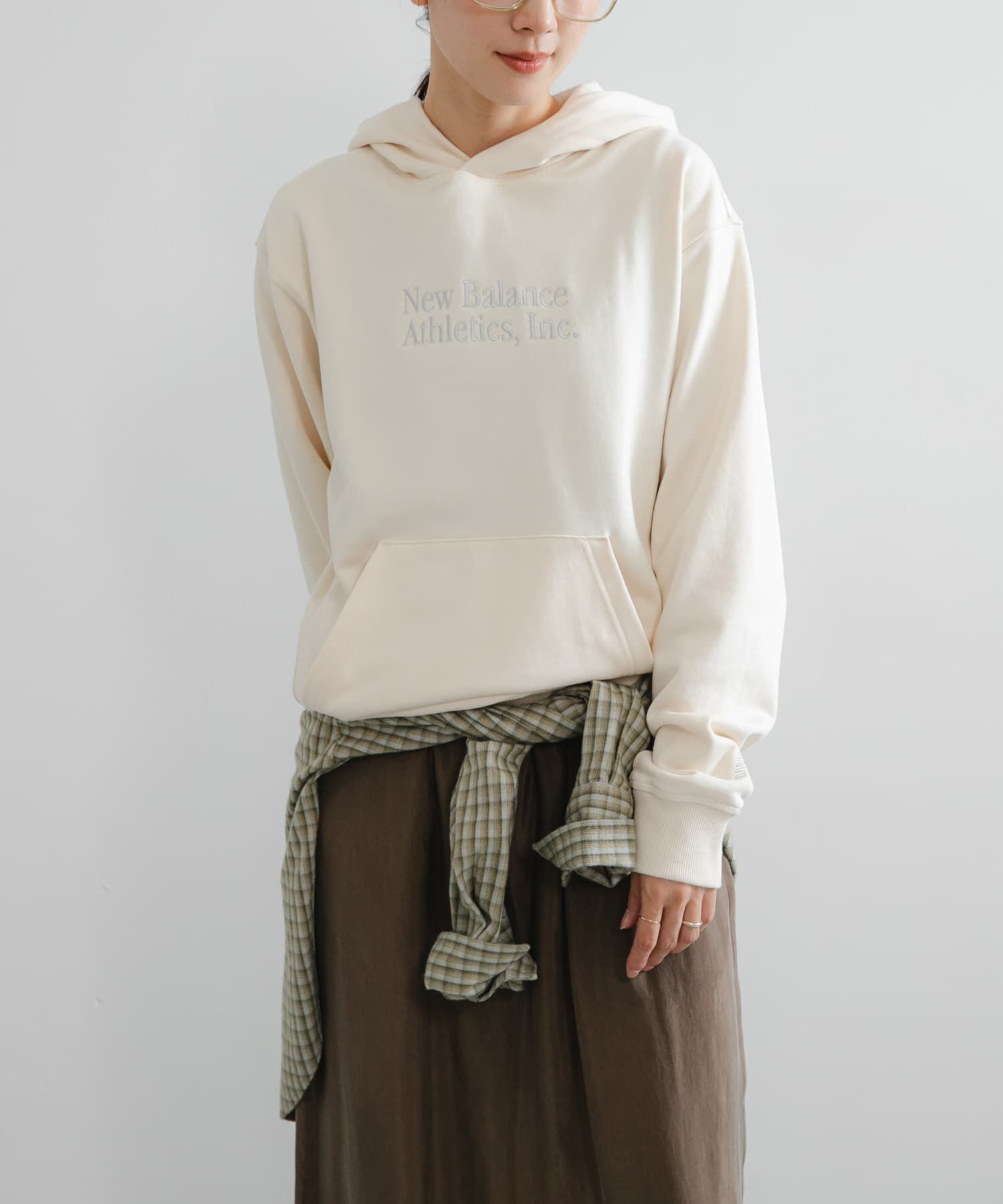 URBAN RESEARCH「NEW BALANCE　Athleticsクラシックスフーディ」|パーカー|