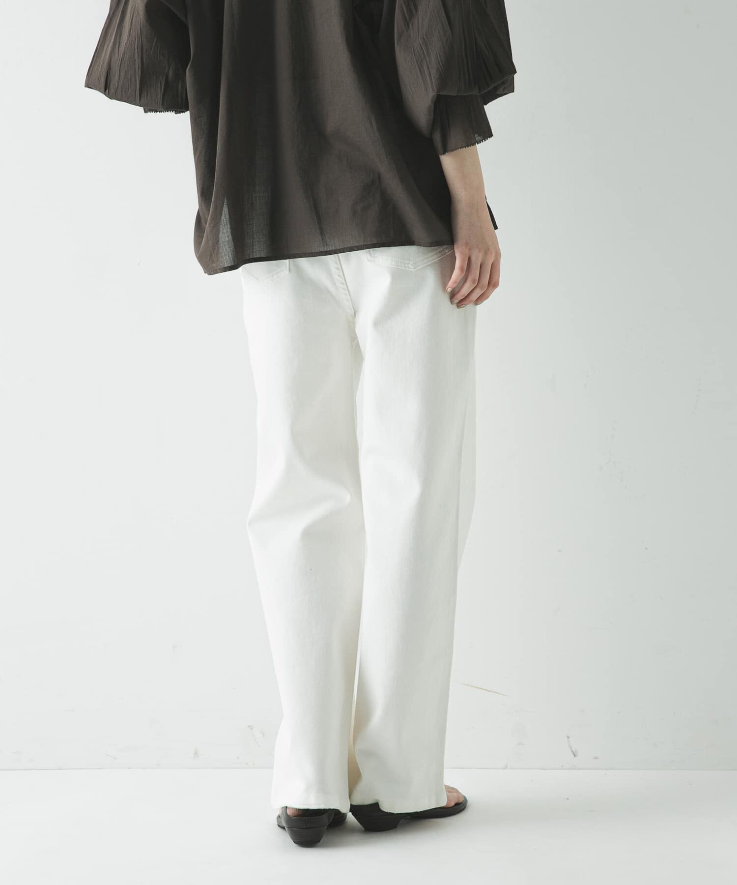 URBAN RESEARCH「『3サイズ展開』綿麻デニムストレートパンツ」|デニム|