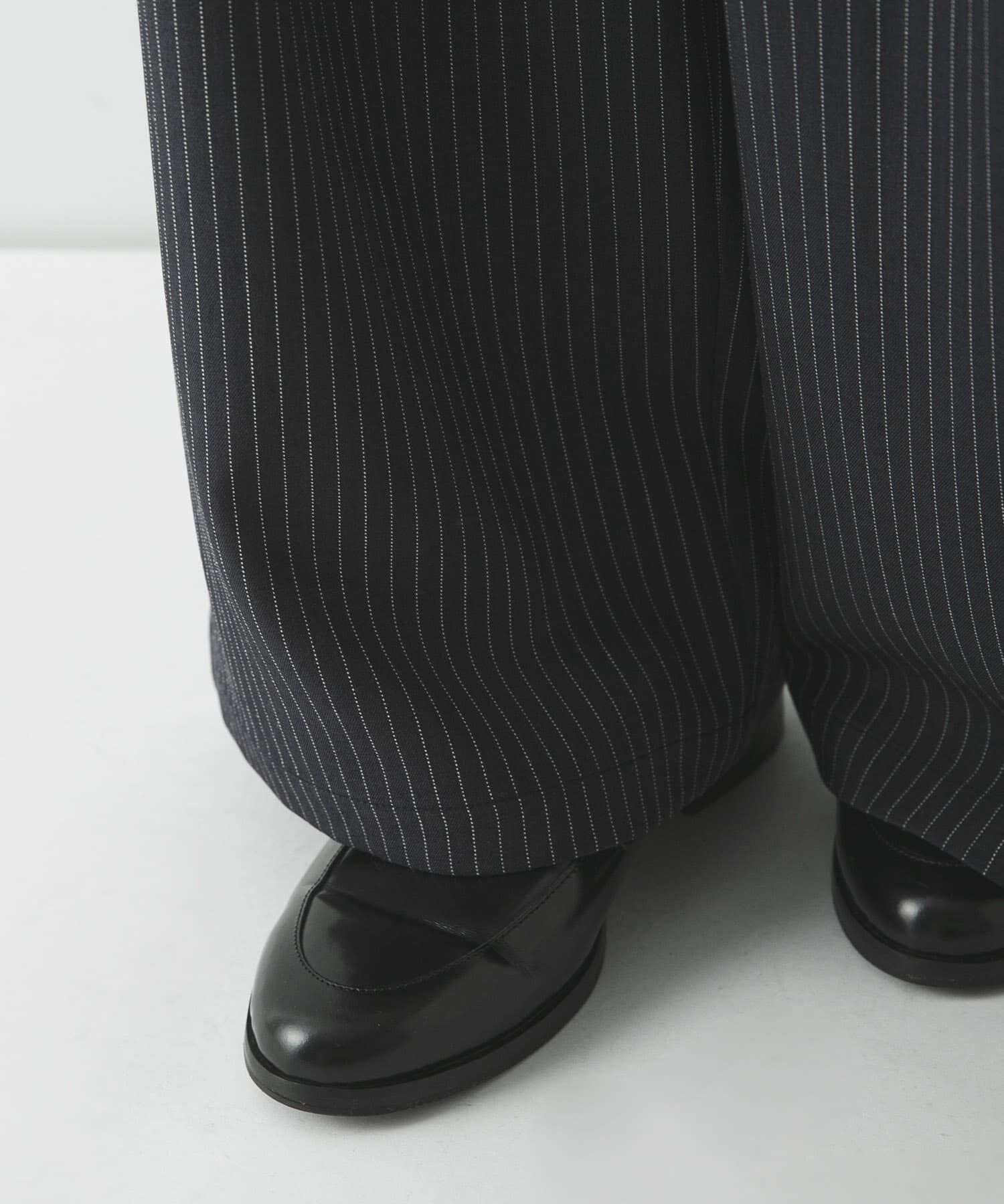 URBAN RESEARCH「『3サイズ展開』『イージーケア』タックギャザーストレートパンツ」|その他|