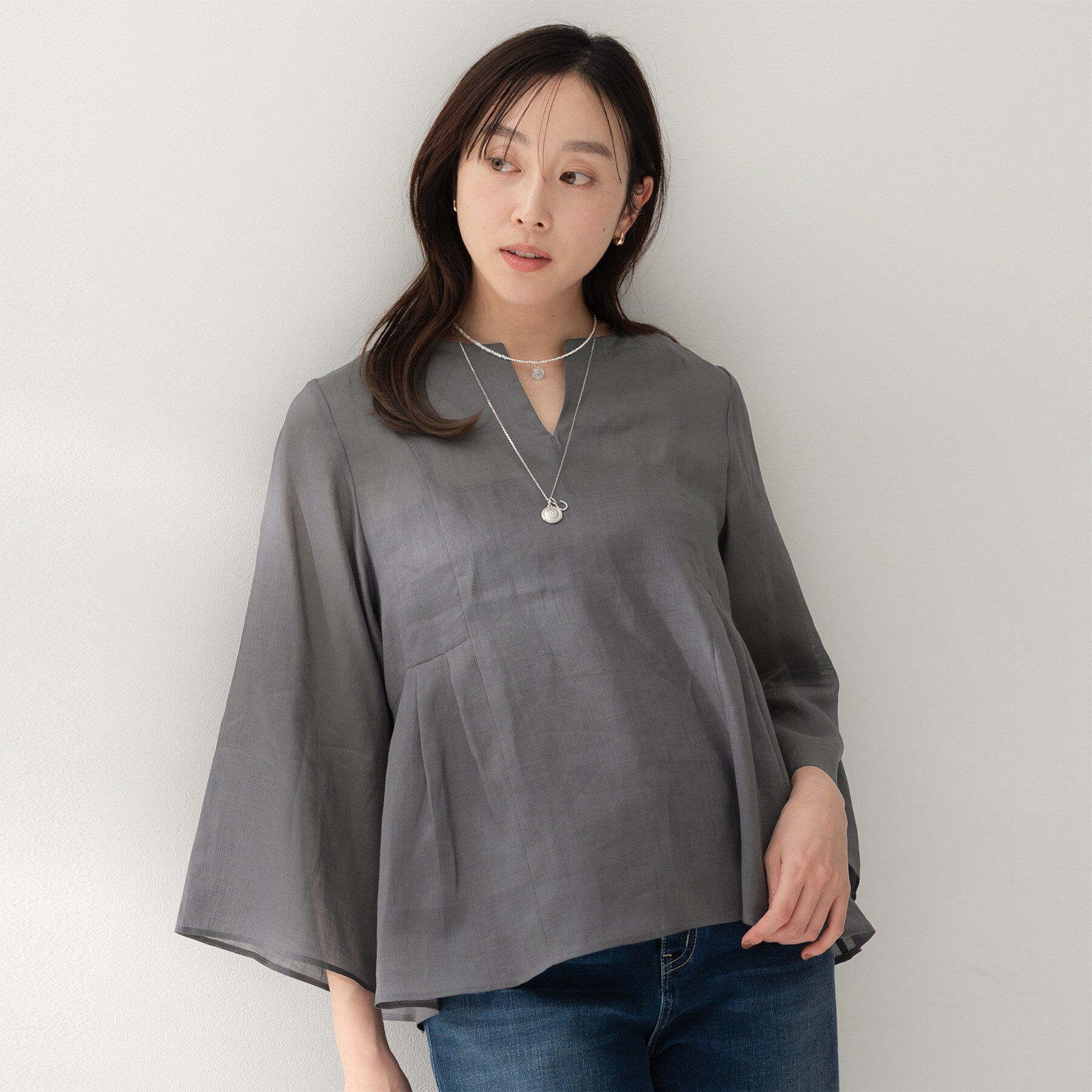 UNTITLED「ドライタッチキーネックブラウス」|シャツ・ブラウス|