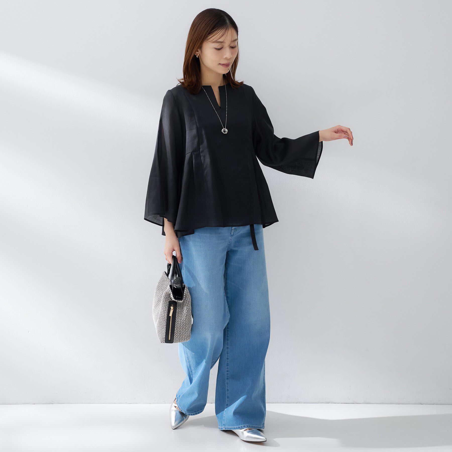 UNTITLED「ドライタッチキーネックブラウス」|シャツ・ブラウス|