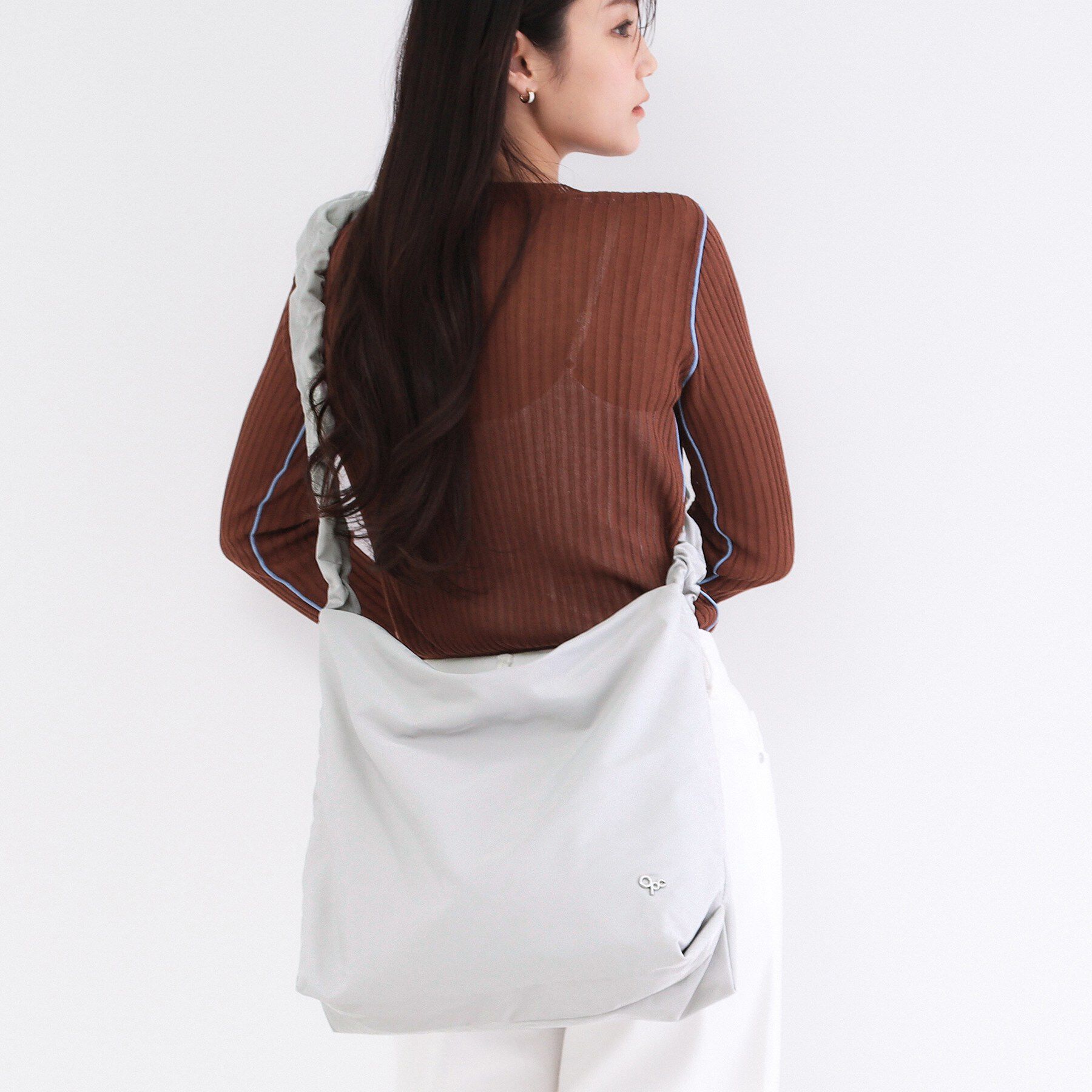OPAQUE.CLIP「ドロストフリルハンドルA4ショルダー」|ショルダー・メッセンジャー|