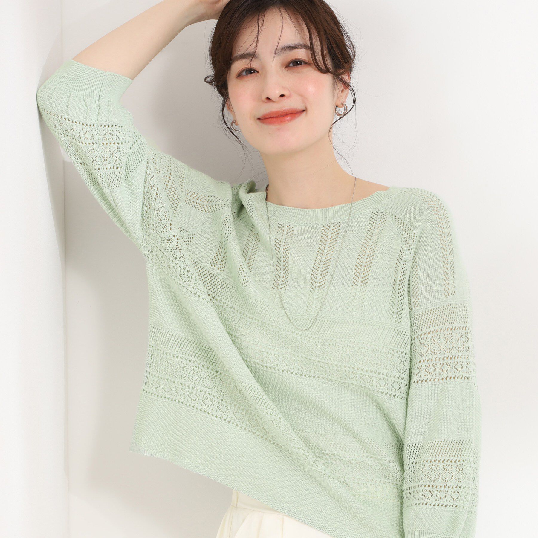 SHOO･LA･RUE「【洗濯機可/S-LL】軽やかきれい見え 透かし柄ニット」|ニット・セーター|ライトグリーン(02