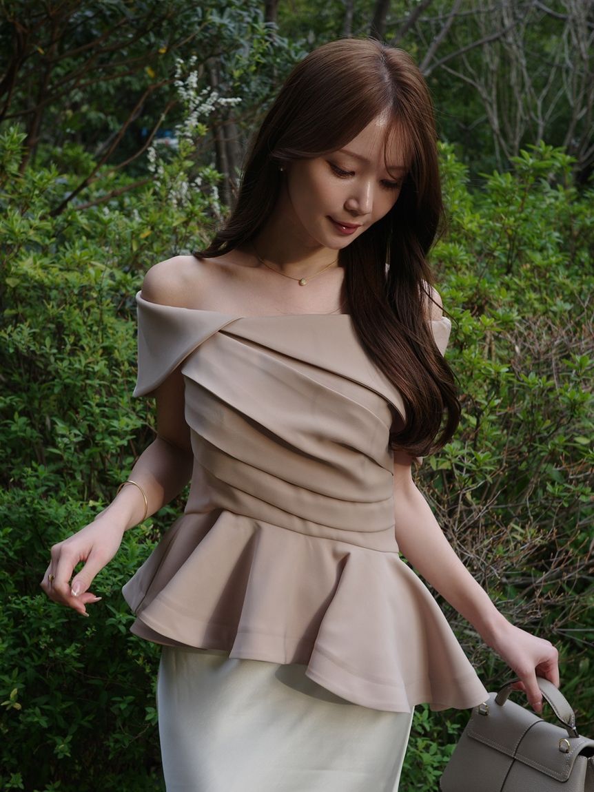 FRAY I.D「オフショルカラーアシメペプラムトップス」|Tシャツ・カットソー|