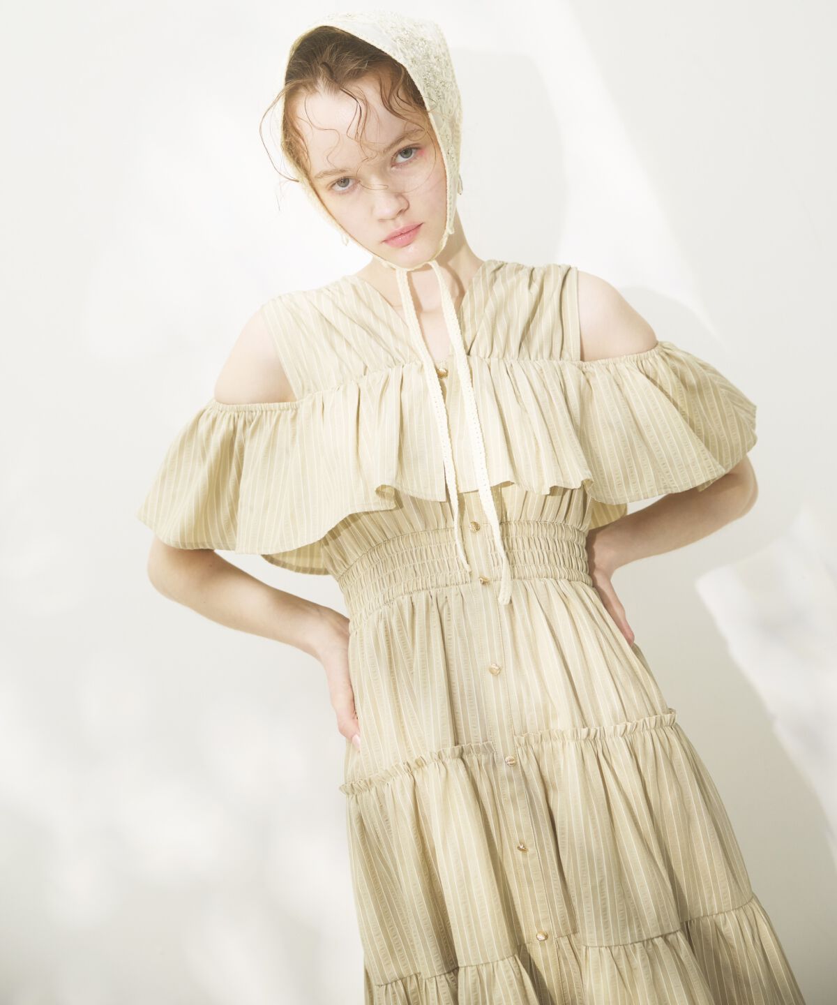 アンドクチュール「シアーティアードオープンショルダーワンピース」|ワンピース|