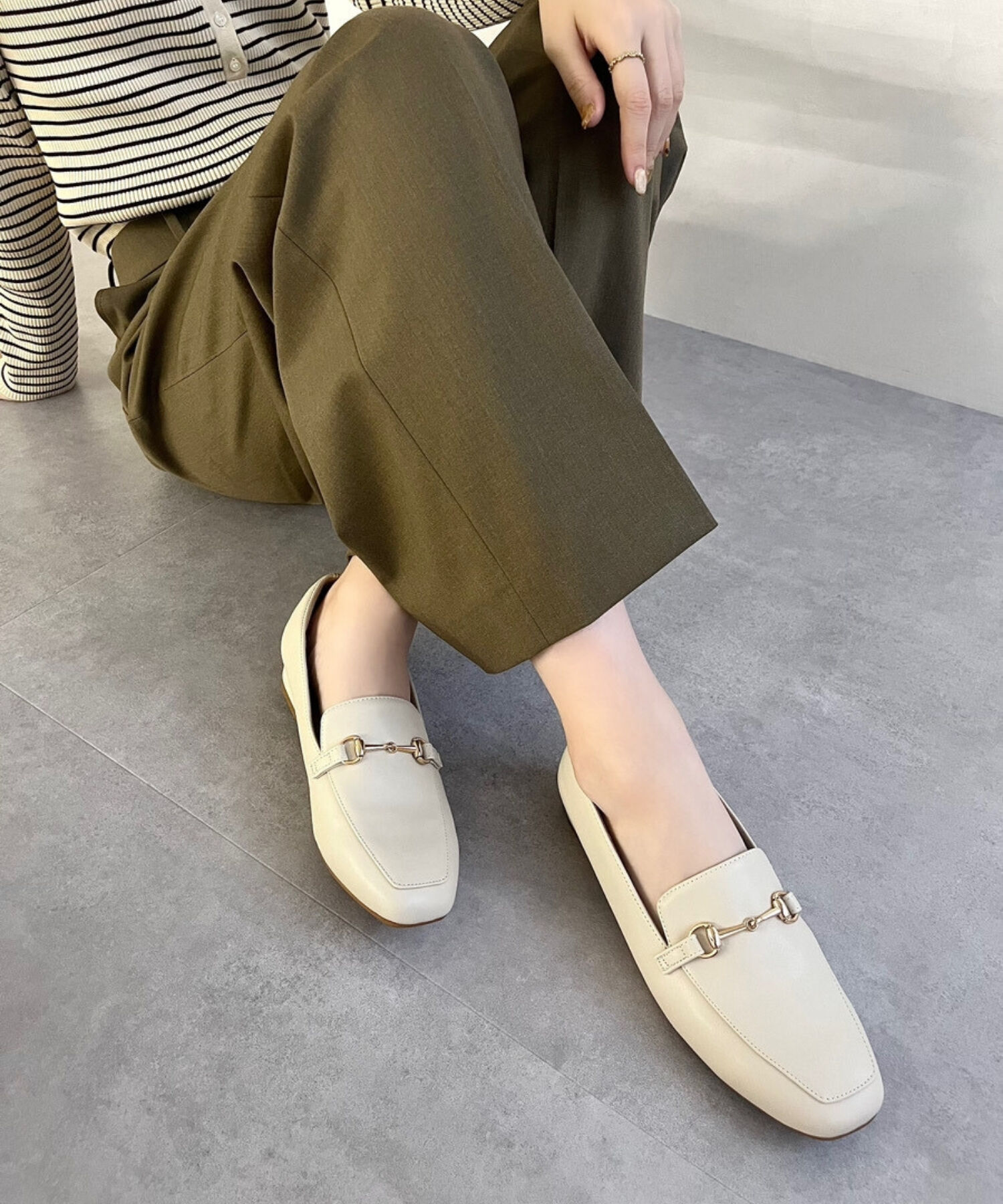 ORiental TRaffic「【跳べるパンプス/シリーズ累計１５０万足突破】スクエアトゥ ビット モチーフ  ローファー /R-3210」|パンプス|