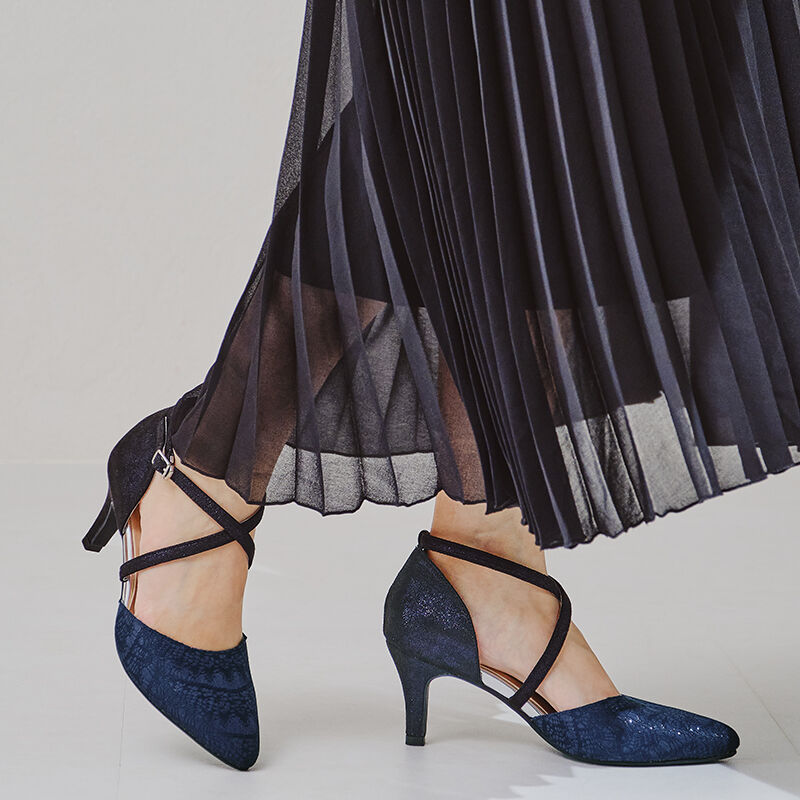 ORiental TRaffic「【オケージョン】クロスストラップヒールパンプス/R-2017 結婚式 パーティー 二次会 人気」|パンプス|NAVY