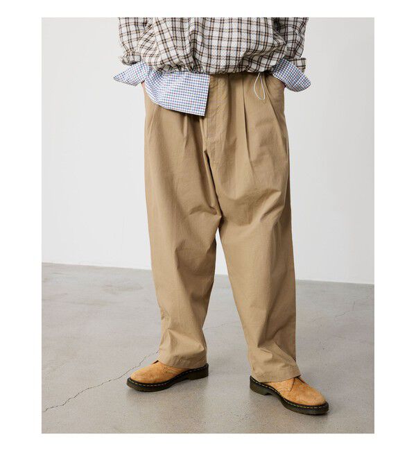 BEAMS「ダンガリー2プリーツ スラックス【ワイドテーパードフィット】」|チノ|BEIGE