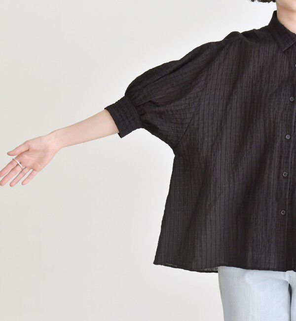 quaranciel「quaranciel :〈洗濯機可能〉シアー バンピー レギュラーカラー パフ シャツ ブラウス」|シャツ・ブラウス|