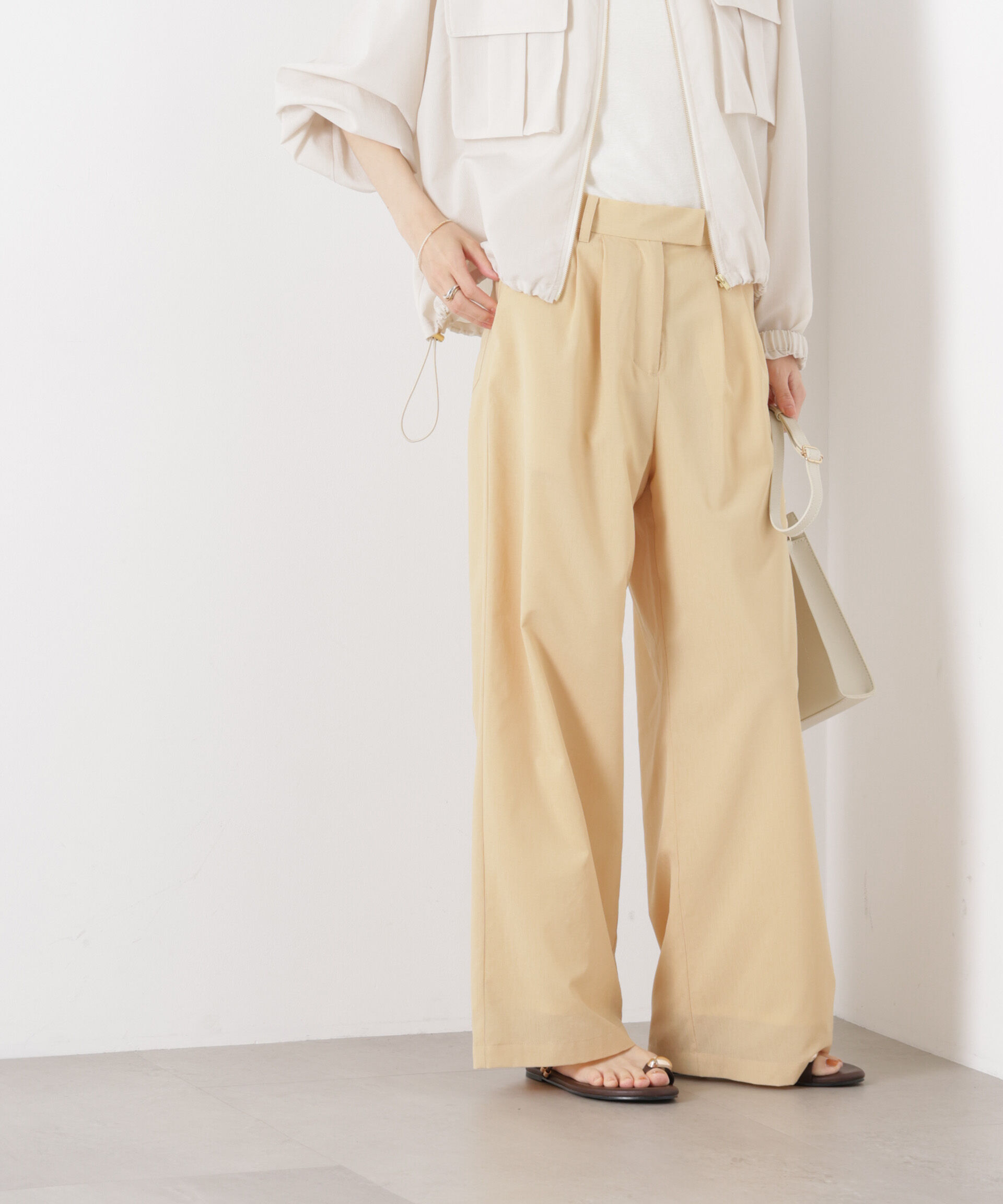 nano･universe「ソフトシアーツータックワイドパンツ(セットアップ可)」|チノ|