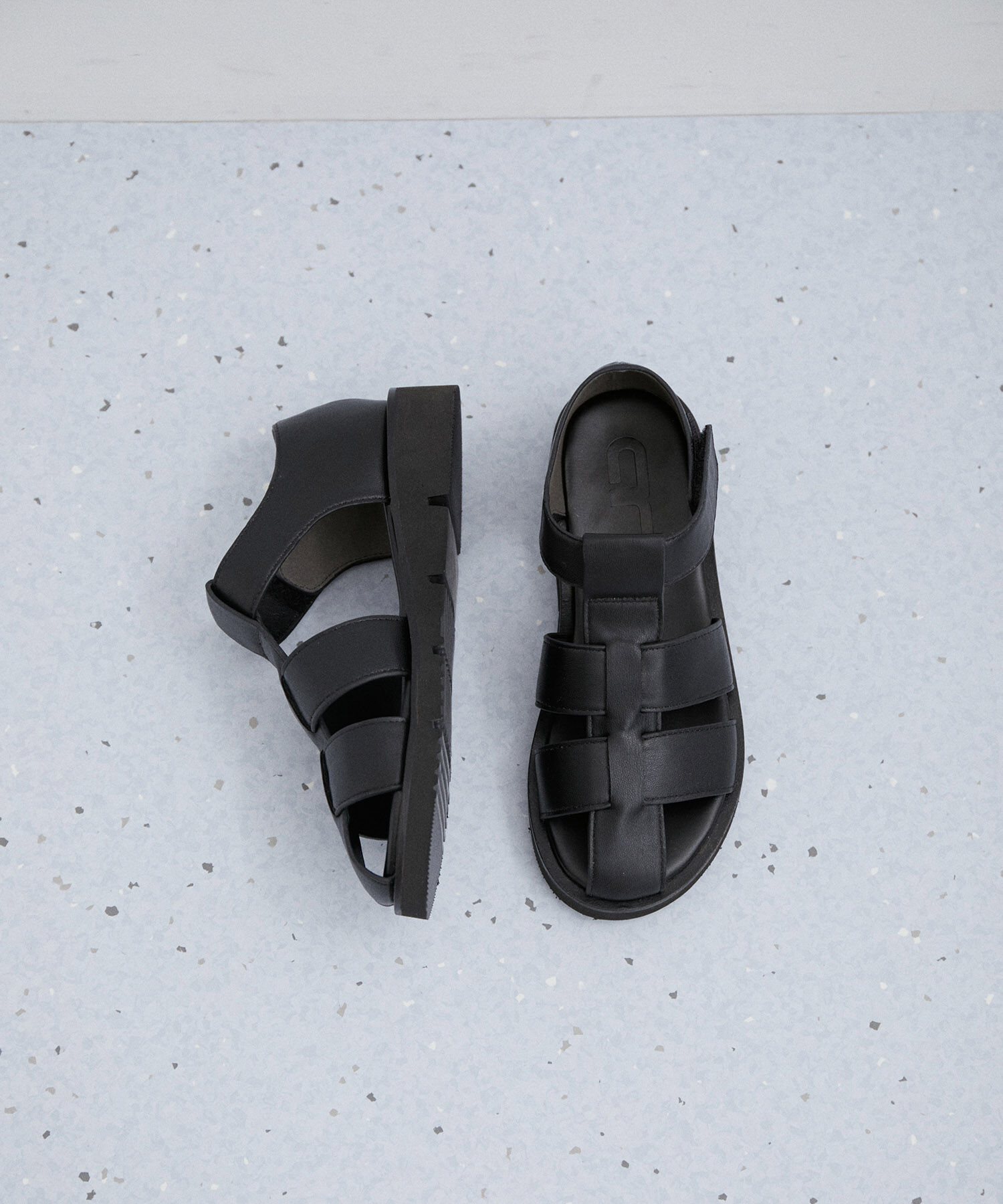 ADAM ET ROPE'「【サステナブル】アップルレザーグルカサンダル」|サンダル|