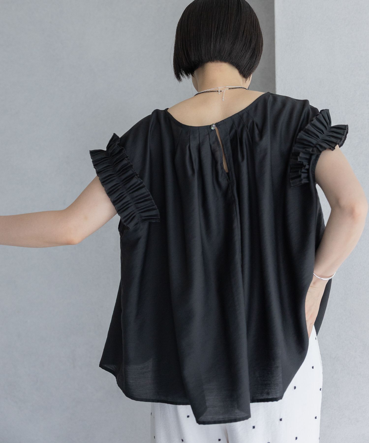 A part by 「フリルスリーブブラウス」|シャツ・ブラウス|