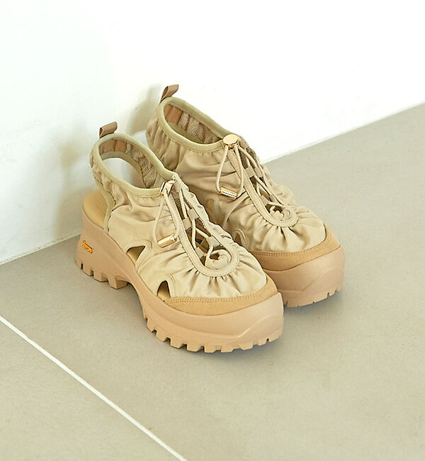 AU BANNISTER「【40周年】【Vibram/ヴィブラムソール】スポーツサンダル」|サンダル|ベージュ