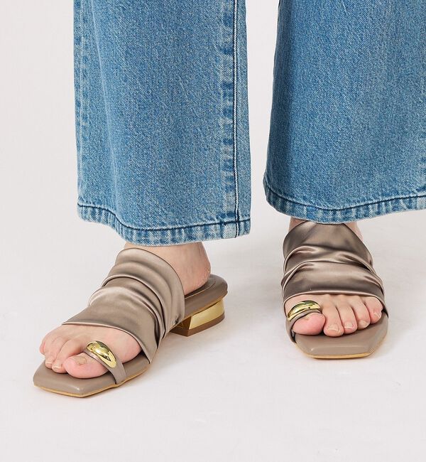 AU BANNISTER「【ストレッチサテン】サムメタルサンダル【予約】」|サンダル|