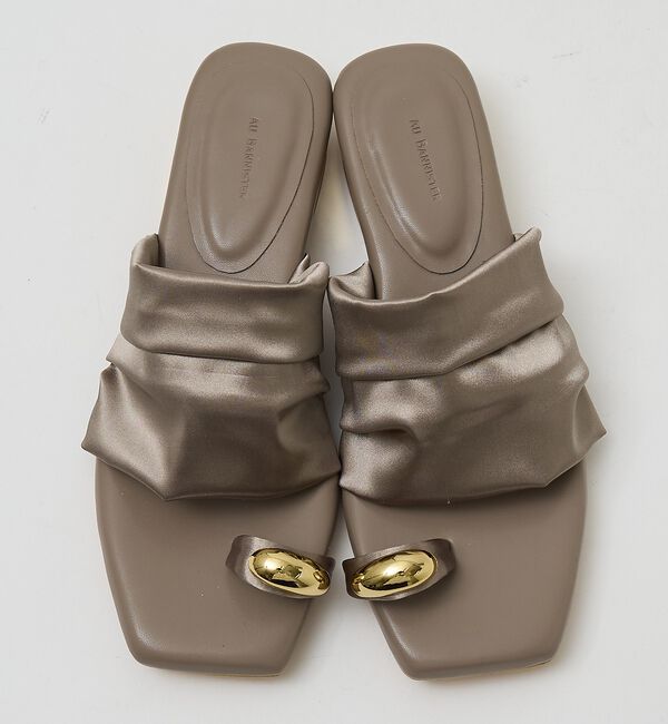 AU BANNISTER「【ストレッチサテン】サムメタルサンダル【予約】」|サンダル|