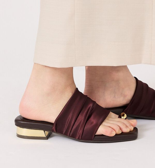 AU BANNISTER「【ストレッチサテン】サムメタルサンダル【予約】」|サンダル|