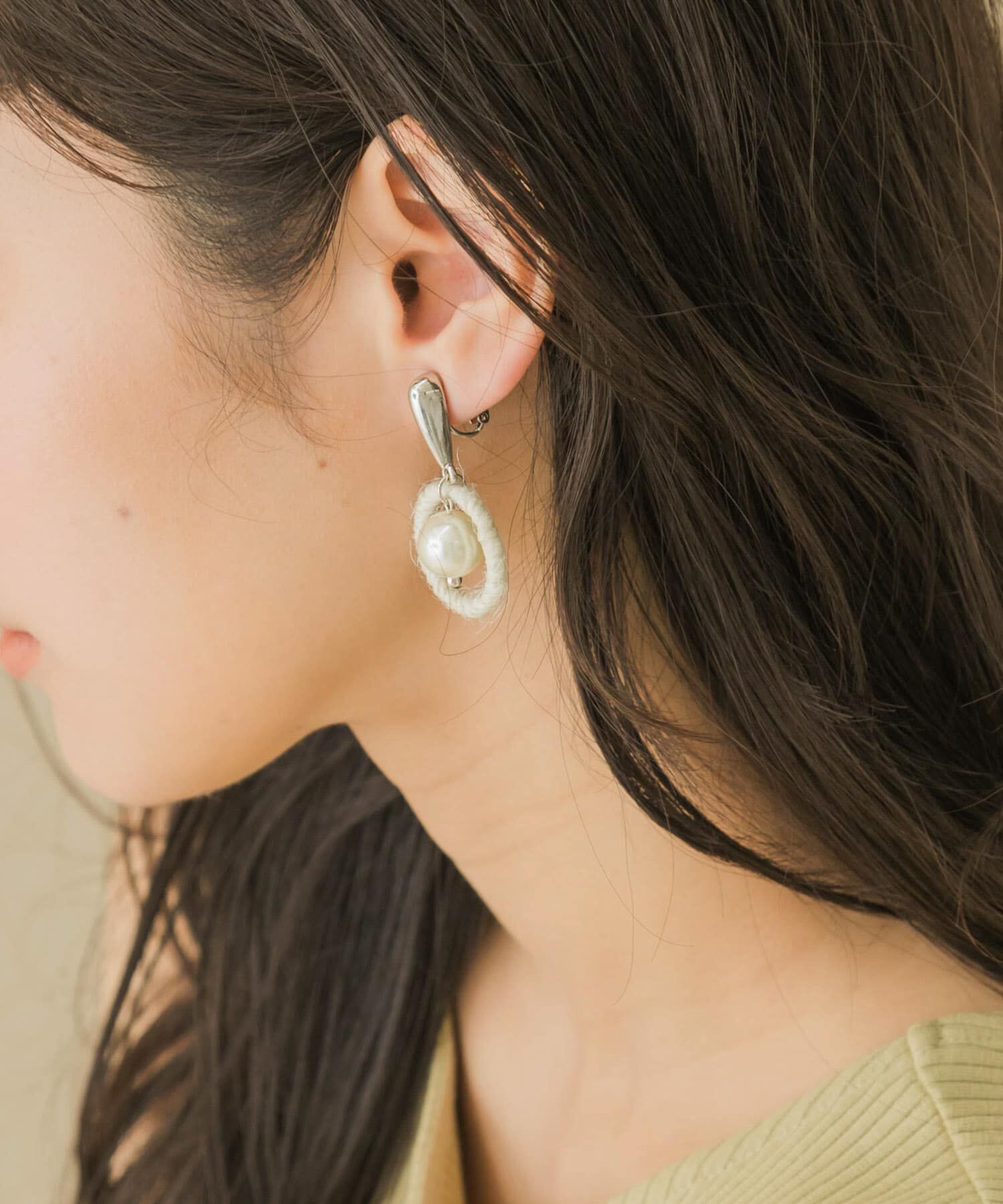 SMELLY「マテリアルサークルパールイヤリング」|イヤリング|