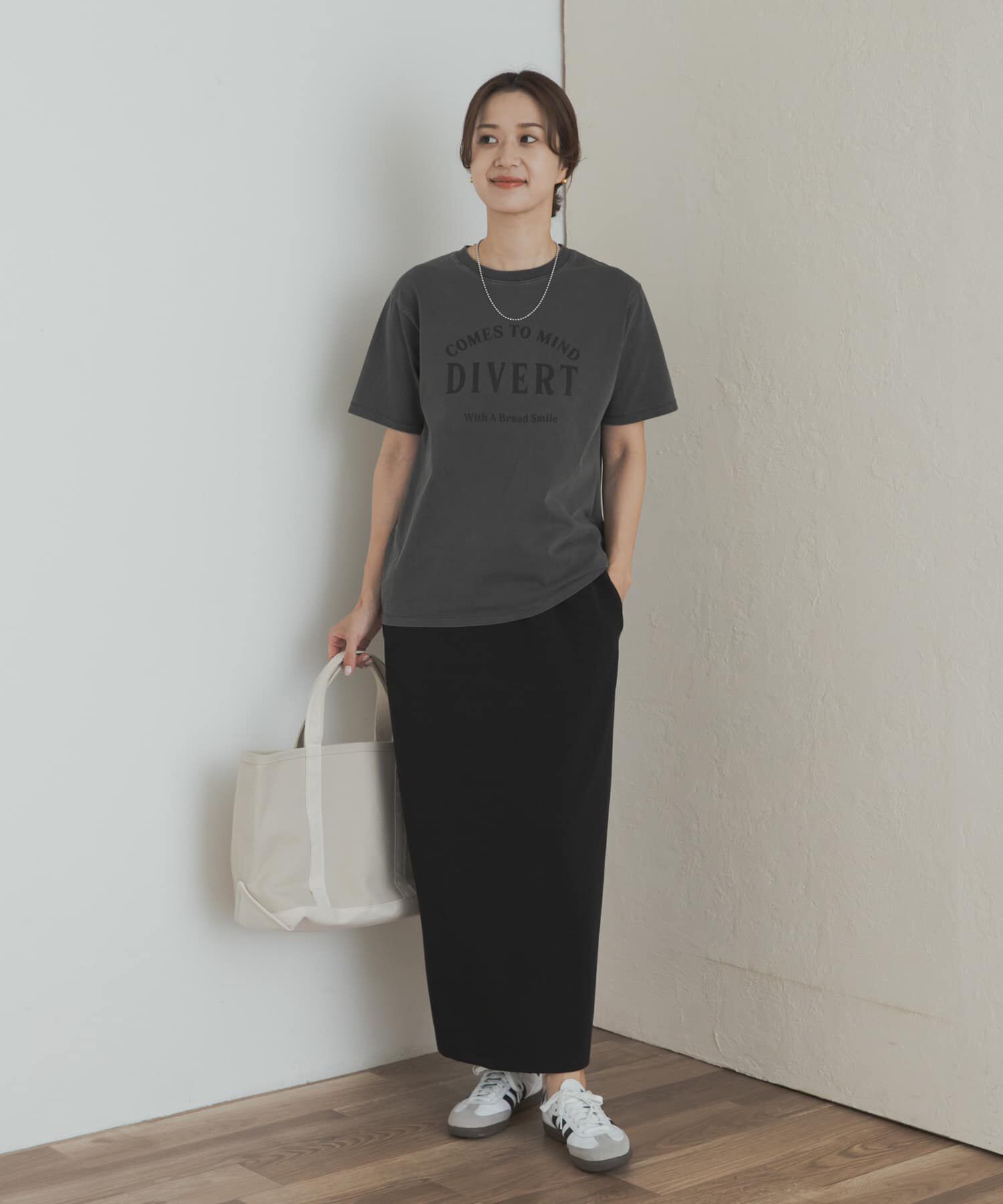 URBAN RESEARCH DOORS「ピグメントロゴTシャツ」|Tシャツ・カットソー|