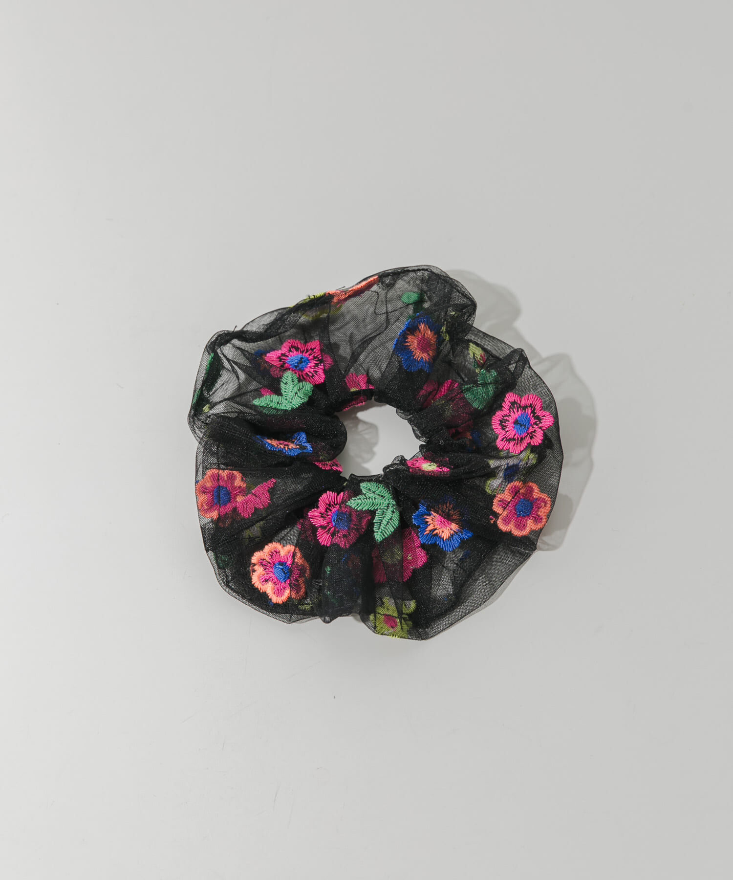 SMELLY「カラーフラワーシアーシュシュ」|ヘアゴム・シュシュ|ブラック系その他