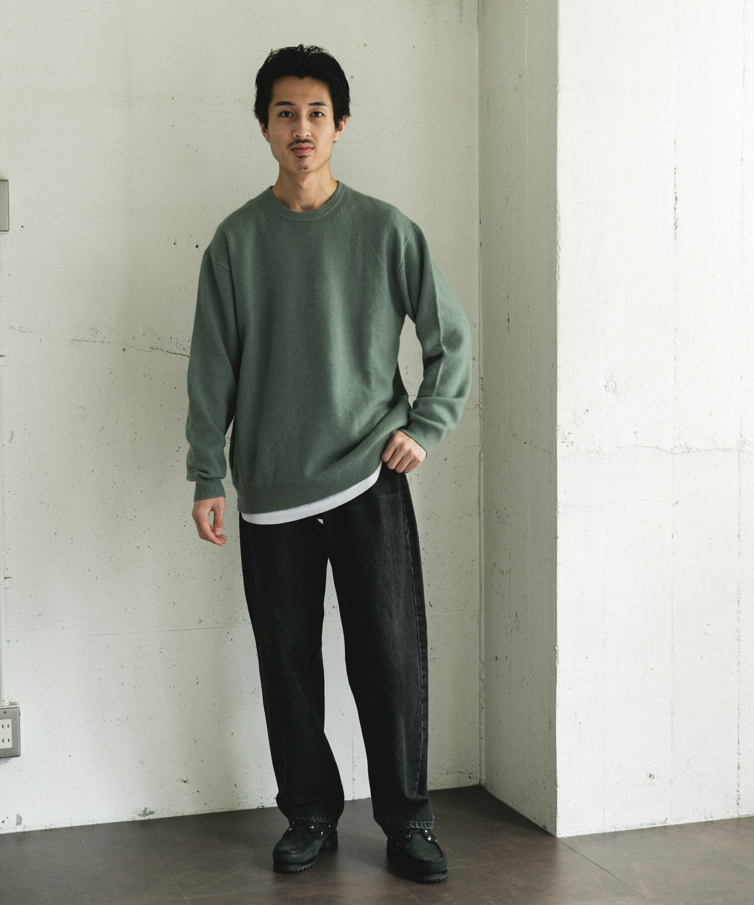 URBAN RESEARCH DOORS「ハミルトンウールクルーネックニット」|ニット・セーター|