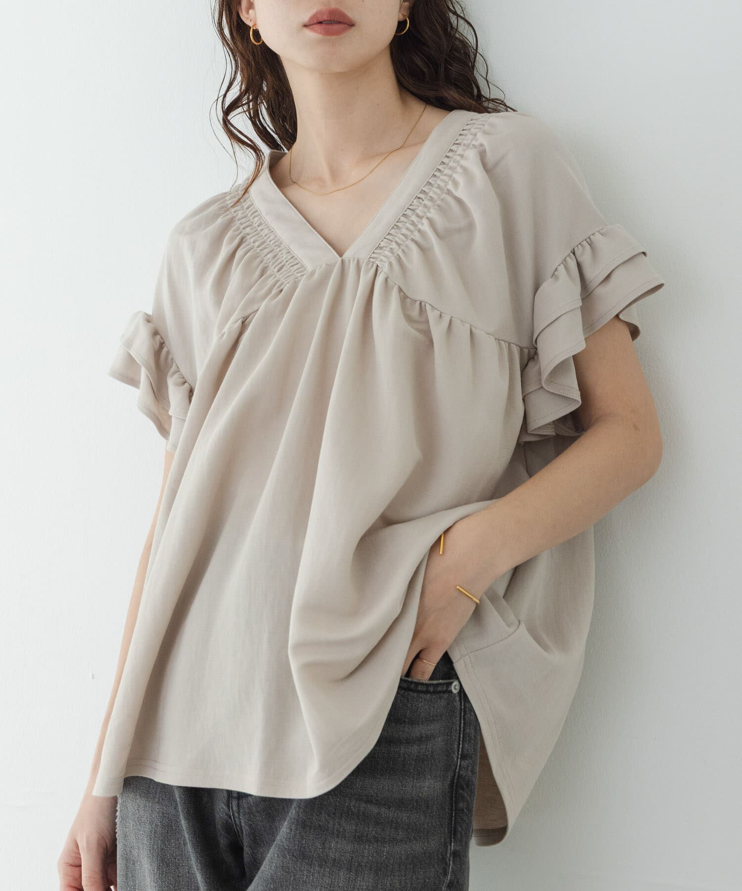 Sonny Label 「シャーリングフリルスリーブプルオーバー」|Tシャツ・カットソー|ベージュ