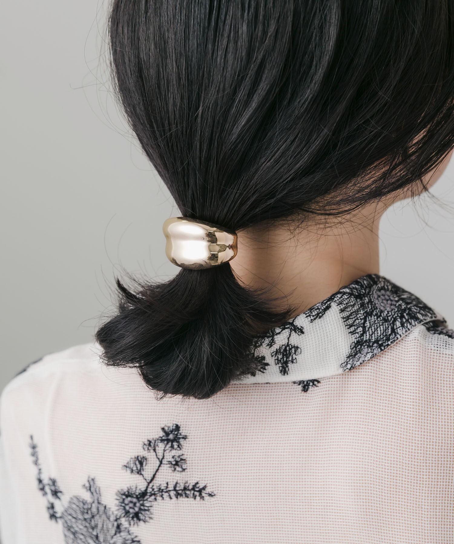 SMELLY「ニュアンスメタルボリュームヘアカフ」|ヘアゴム・シュシュ|