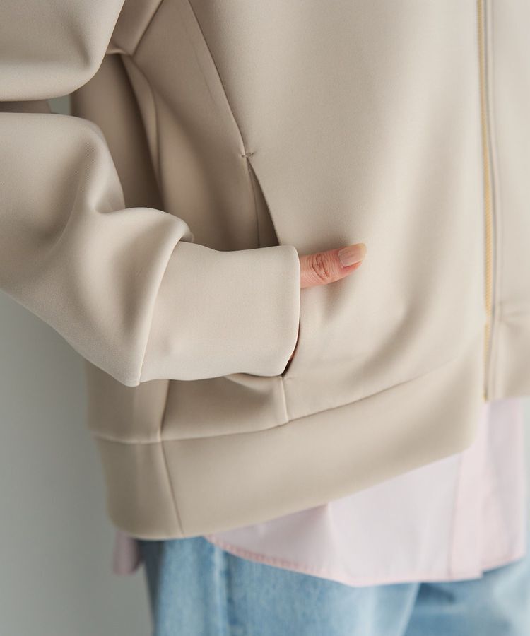 YECCA VECCA「バックプリーツZIPフーディー」|ブルゾン・スタジャン|