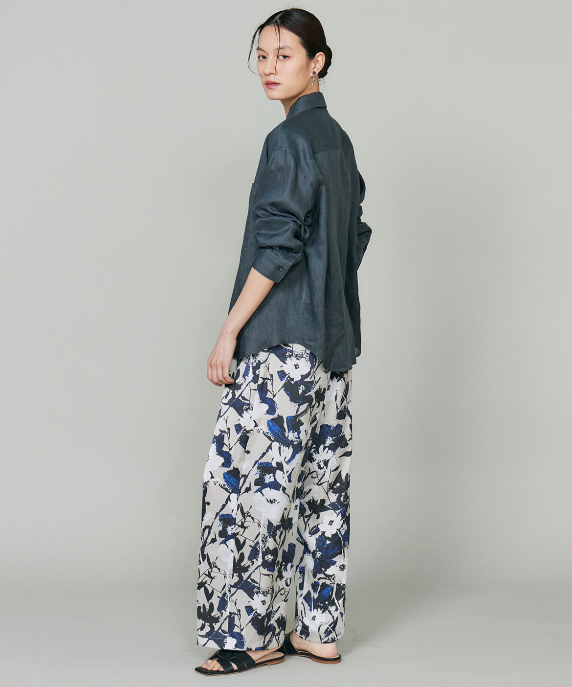 INED「《大きいサイズ》リネンレギュラーカラーシャツ」|シャツ・ブラウス|