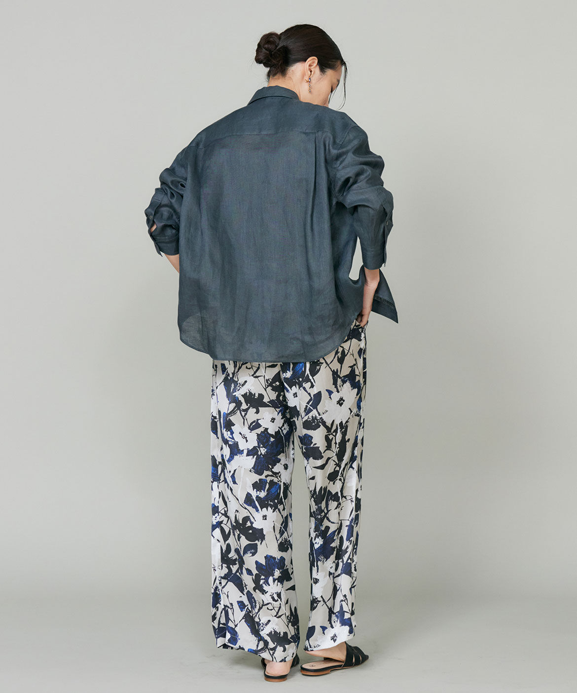 INED「《大きいサイズ》リネンレギュラーカラーシャツ」|シャツ・ブラウス|