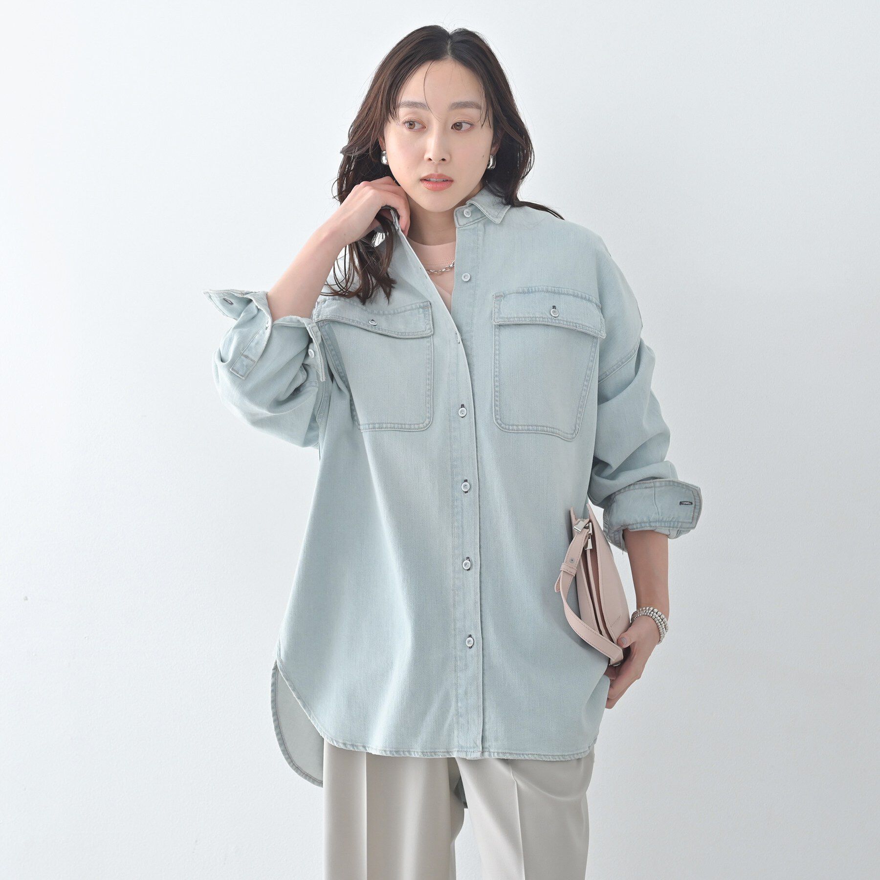 UNTITLED「【Healthy DENIM】Almond（アーモンド）ビッグシャツ」|シャツ・ブラウス|サックスブルー(59