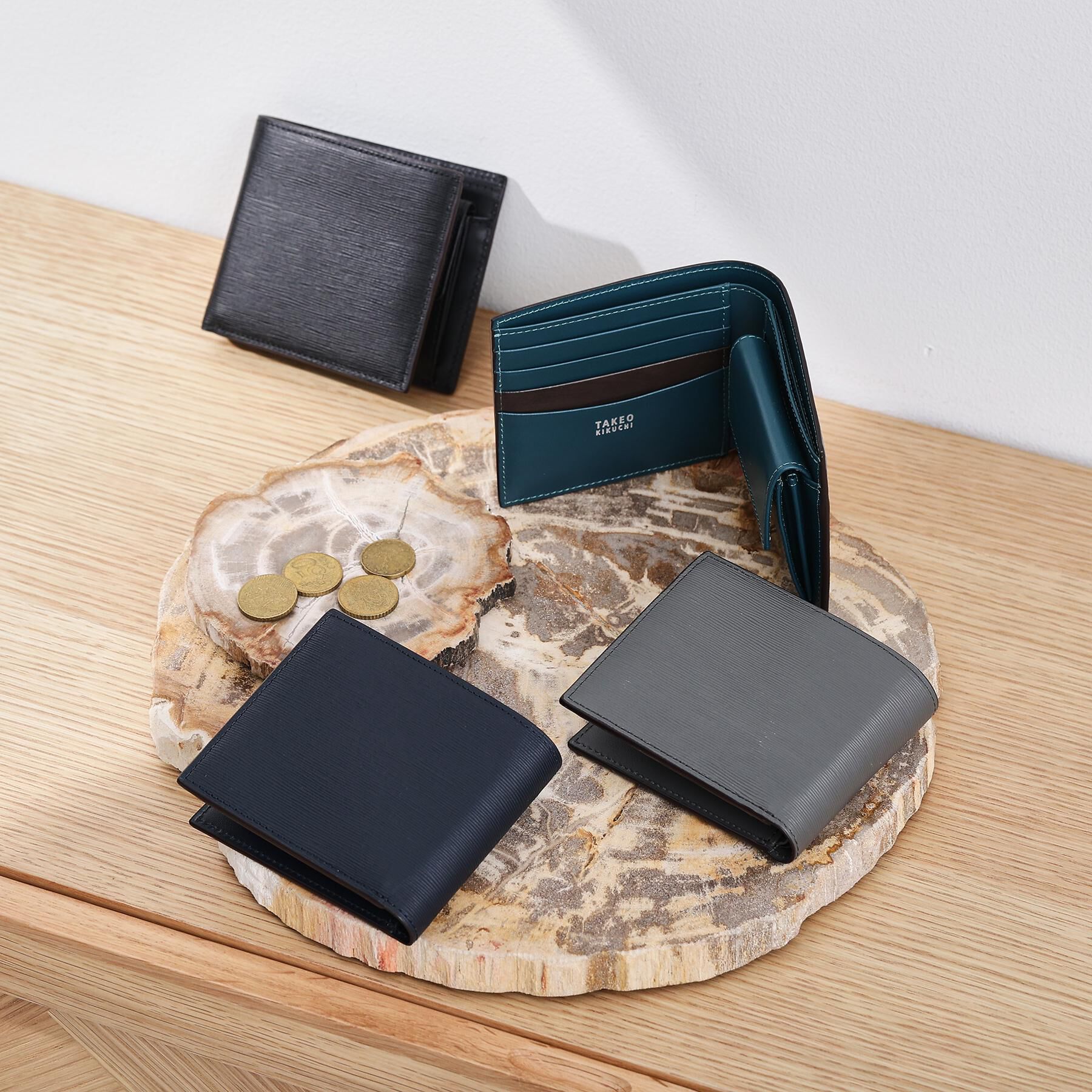 TAKEO KIKUCHI「【NEW レザーリップルシリーズ】バイフォールド ウォレット」|財布|