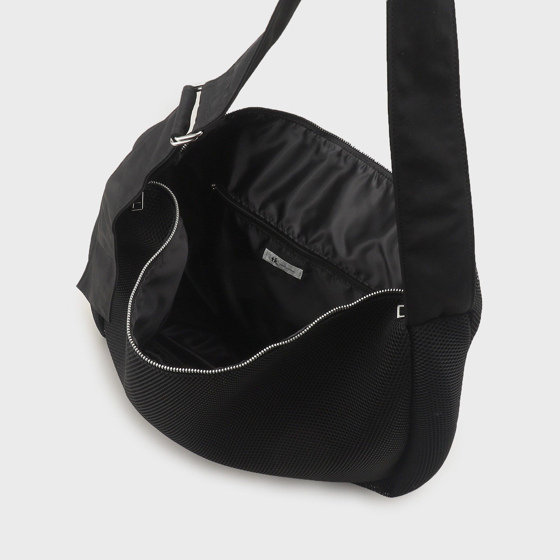 tk.TAKEO KIKUCHI「ビッグショルダーバッグ」|ショルダー・メッセンジャー|