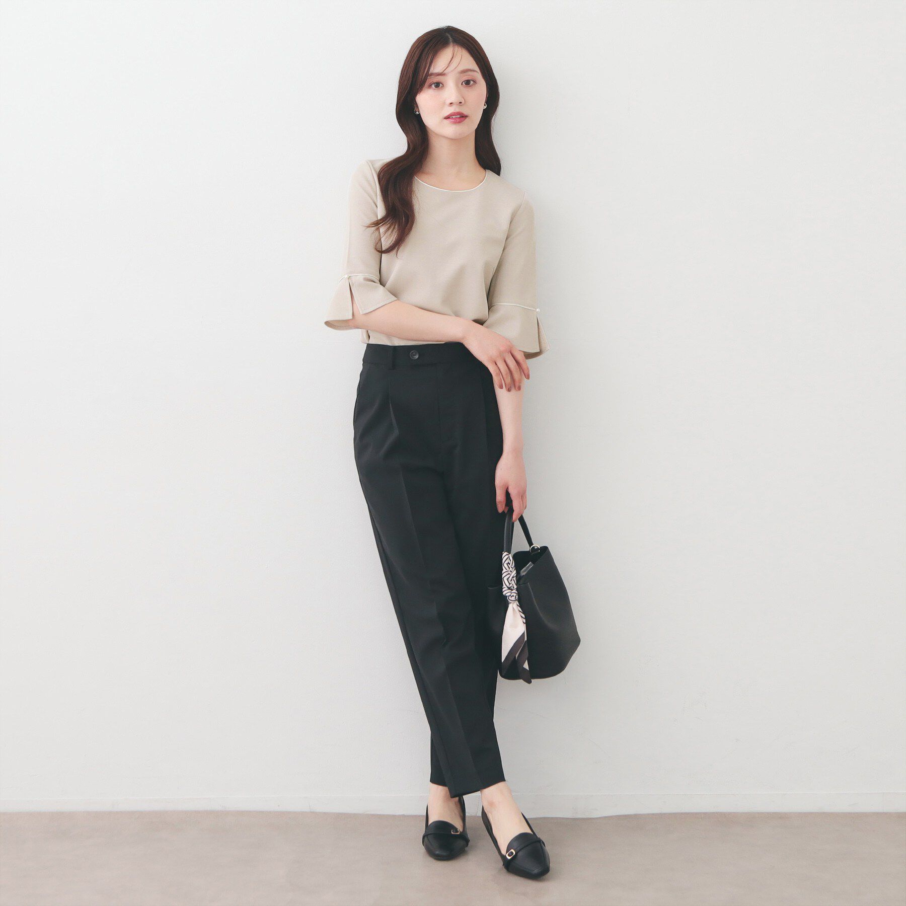 index「フレアスリーブバイカラートップス【洗濯機OK/接触冷感/UVケア】」|Tシャツ・カットソー|