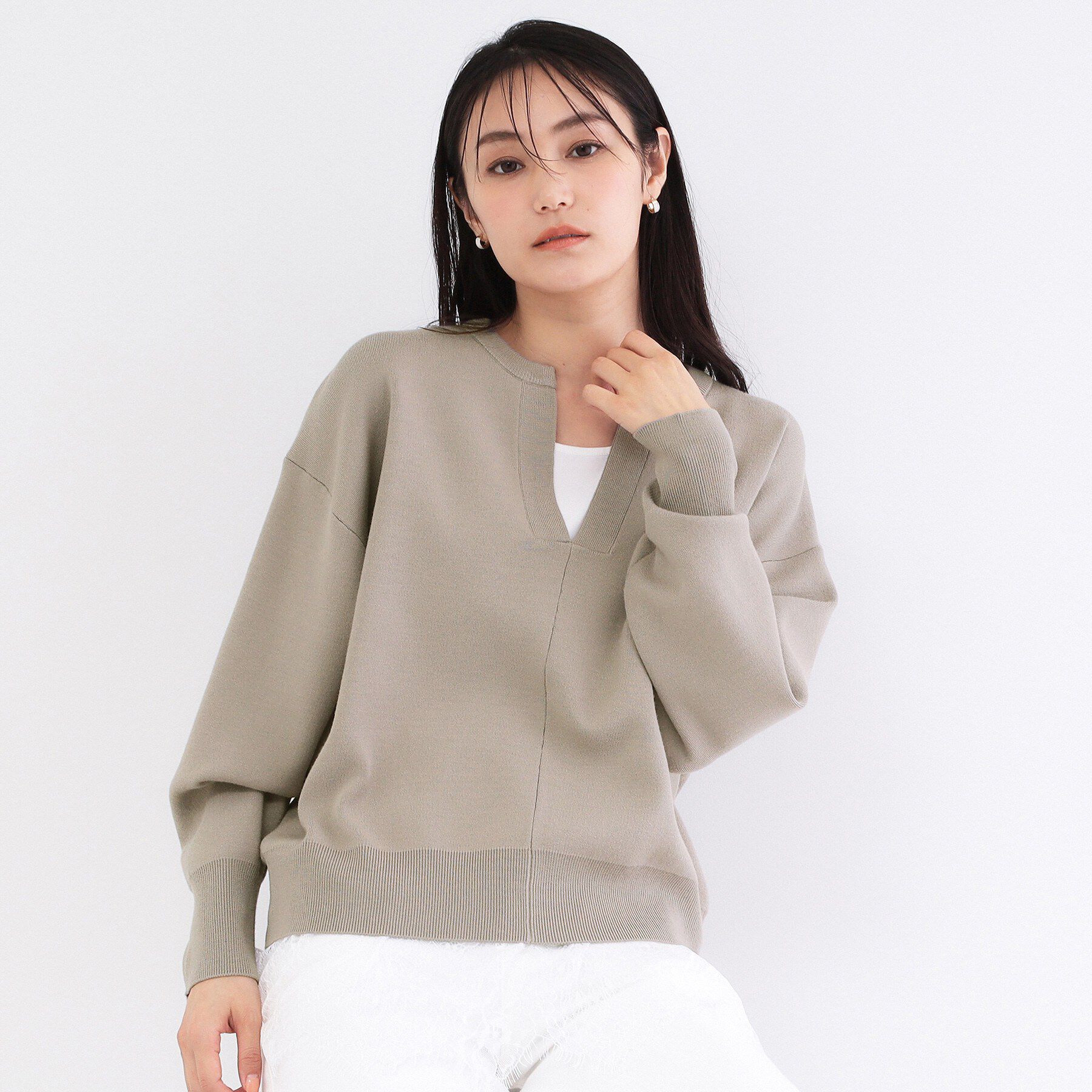 OPAQUE.CLIP「キーネックデザインニット【洗濯機OK】」|ニット・セーター|グレー(012)