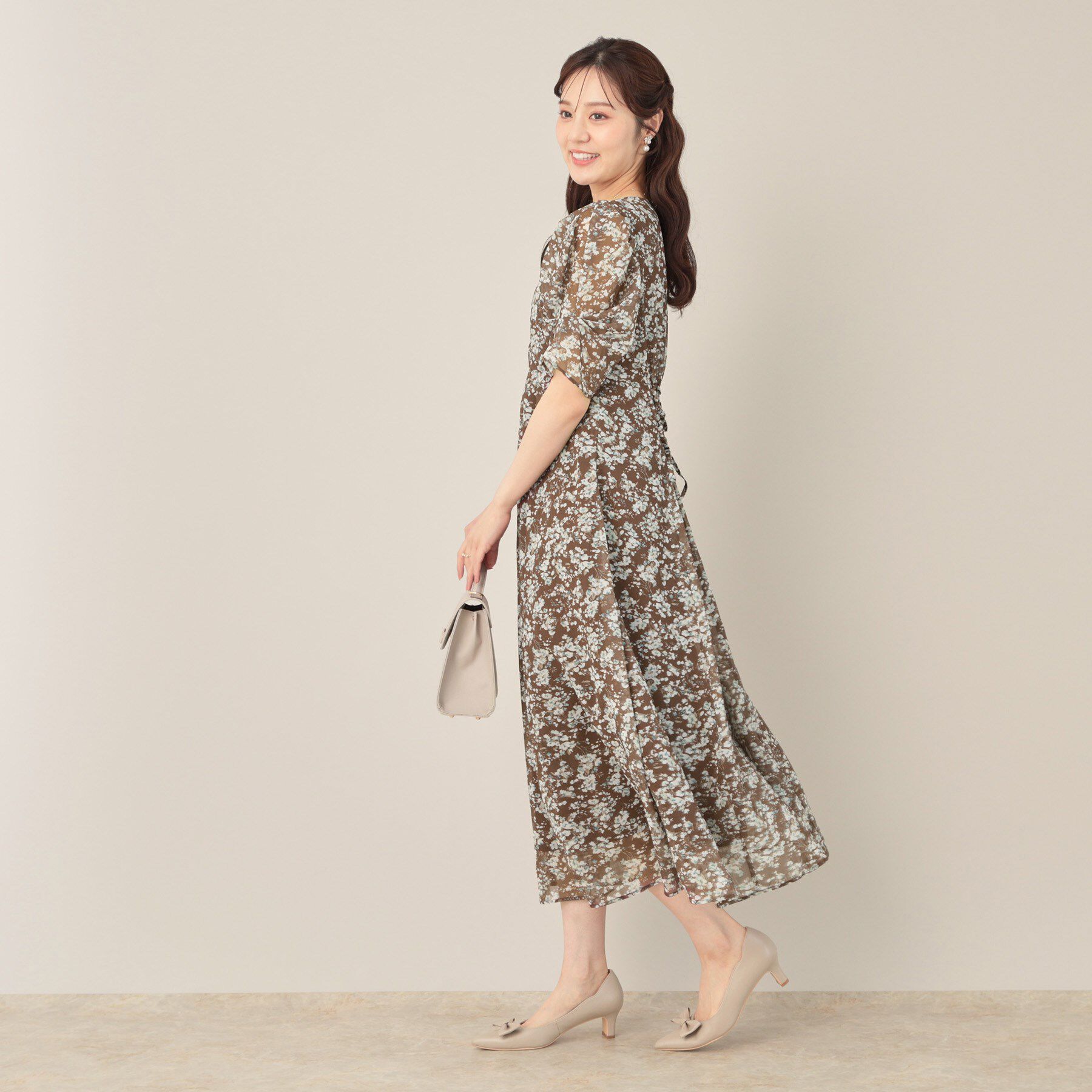 Couture broach「【一枚で着映える・通勤】Vネックフラワーワンピース」|ワンピース|