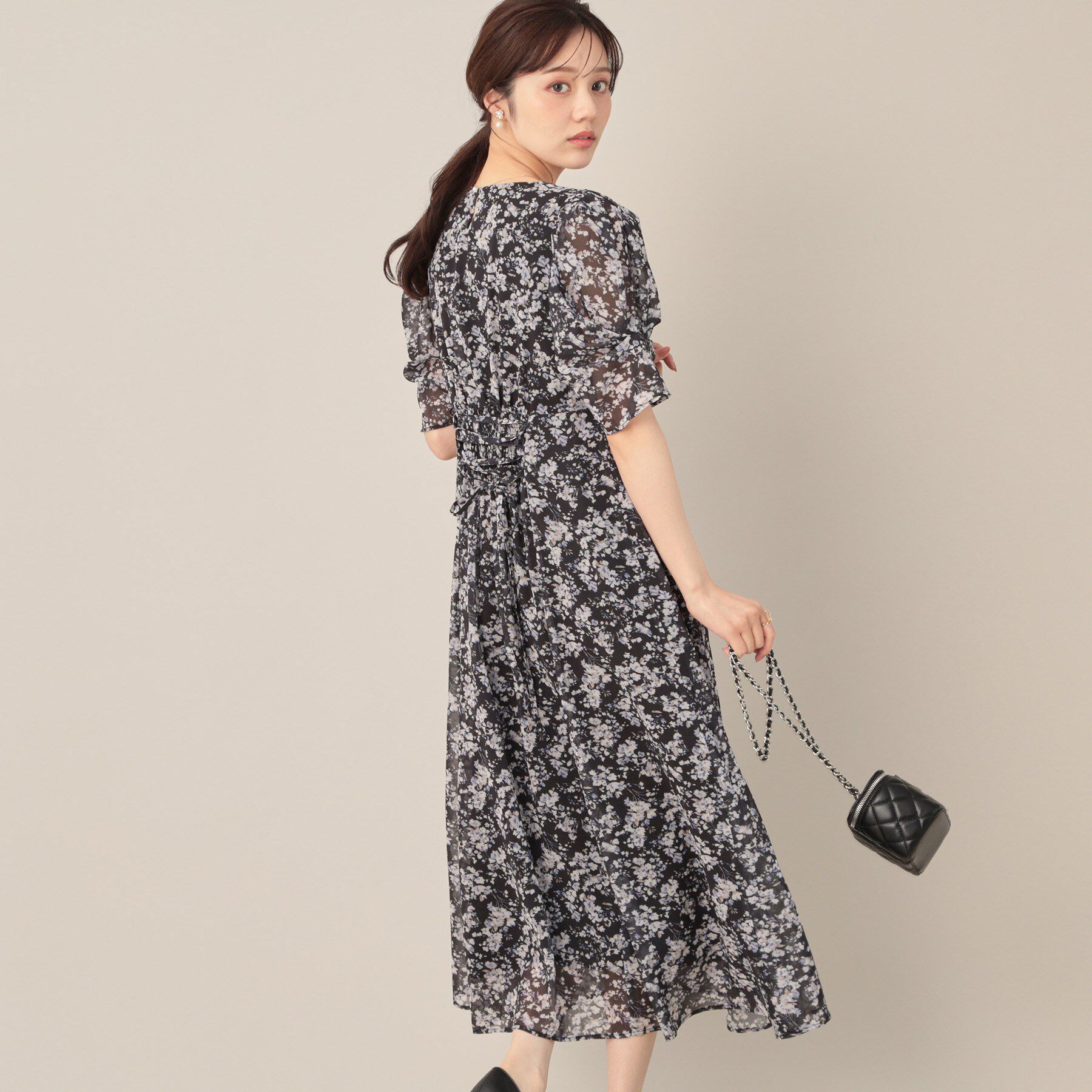 Couture broach「【一枚で着映える・通勤】Vネックフラワーワンピース」|ワンピース|