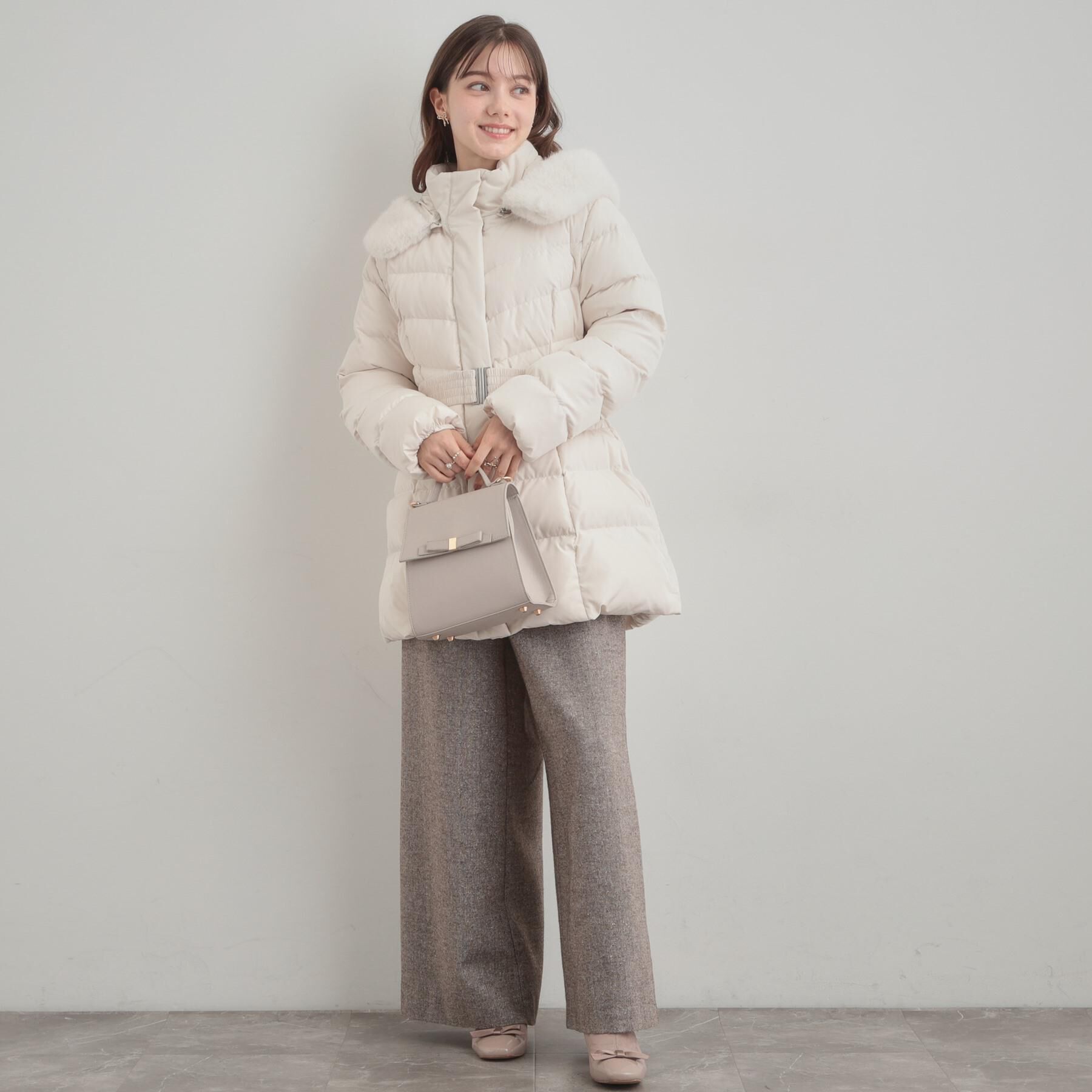 Couture broach「【2WAY・ベルト付き】フードフェイクファー ミドル丈ダウンコート」|ダウン|