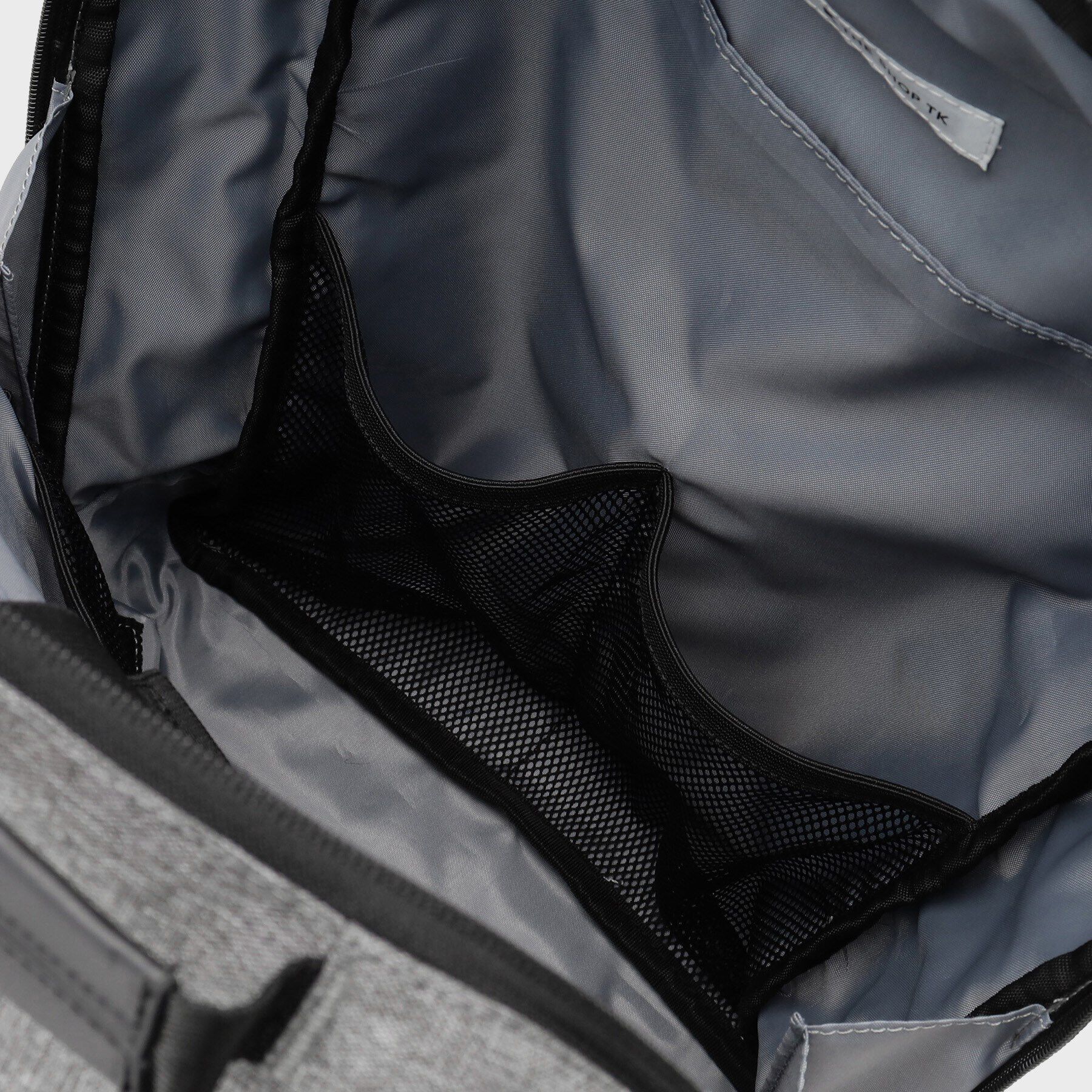 THE SHOP TK「【薄型/満員電車対応】10ポケット軽量バックパック ON・OFF兼用／PCポケット付き」|リュック|