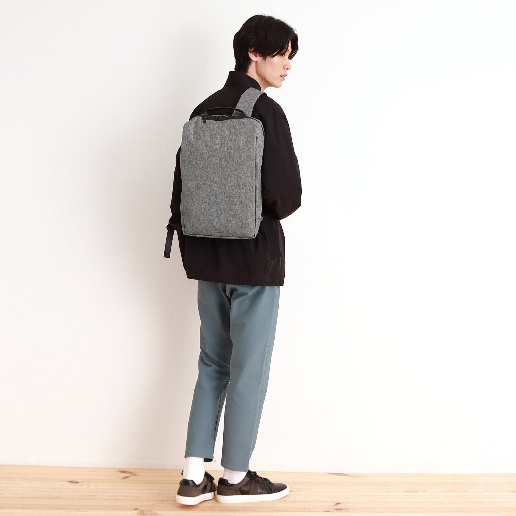 THE SHOP TK「【薄型/満員電車対応】10ポケット軽量バックパック ON・OFF兼用／PCポケット付き」|リュック|