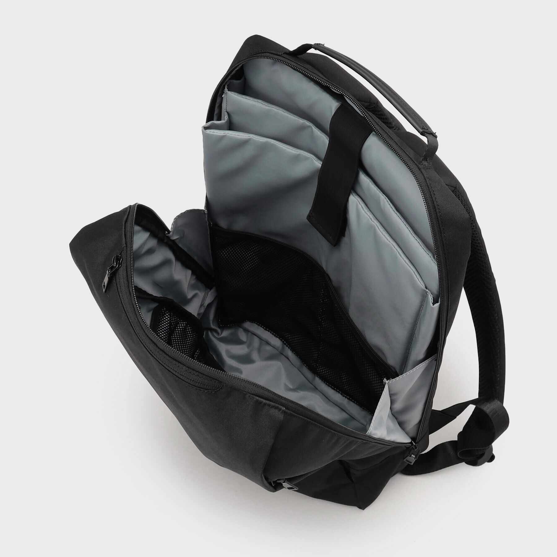 THE SHOP TK「【薄型/満員電車対応】10ポケット軽量バックパック ON・OFF兼用／PCポケット付き」|リュック|