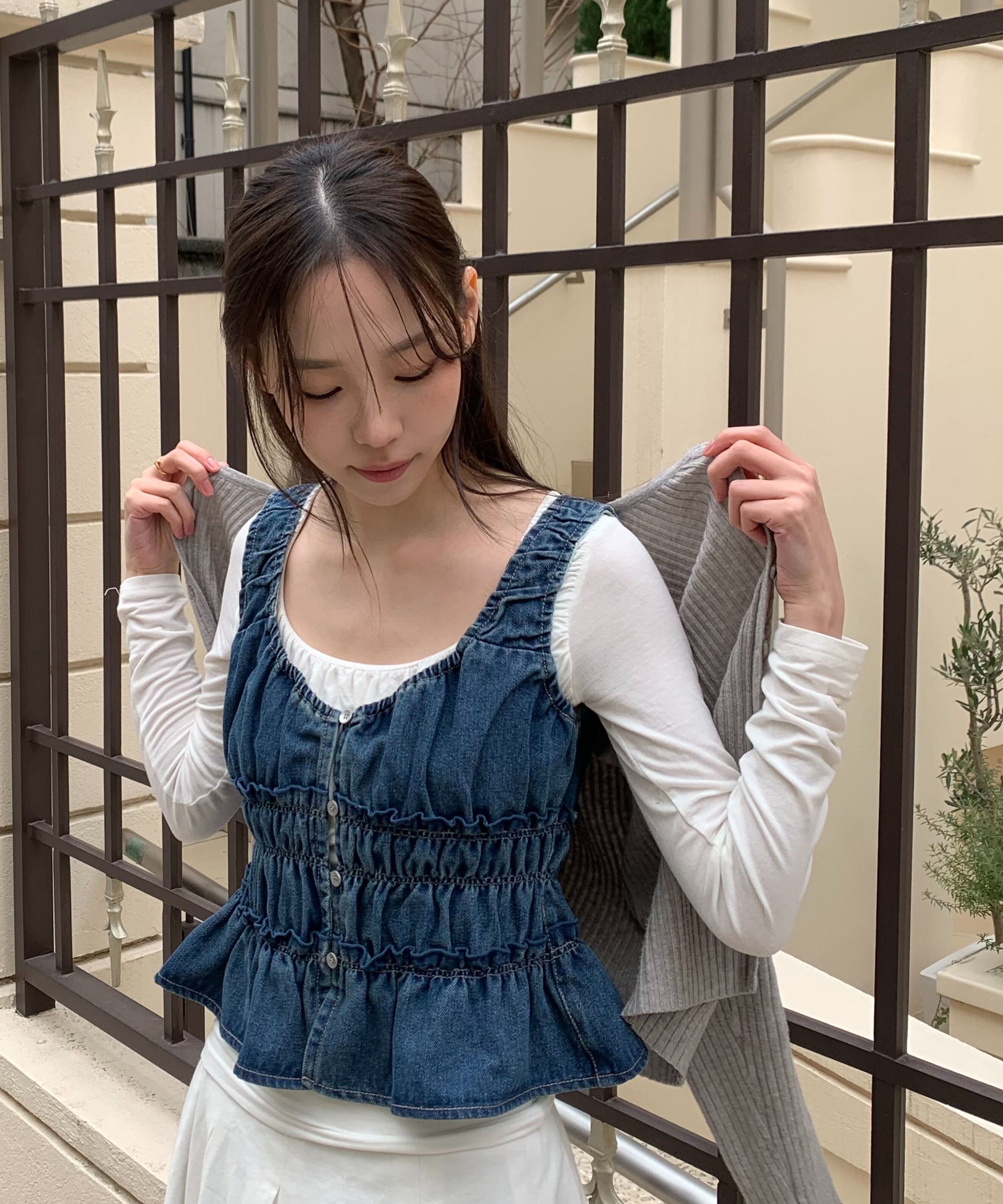  「シャーリングデニムビスチェ」|シャツ・ブラウス|