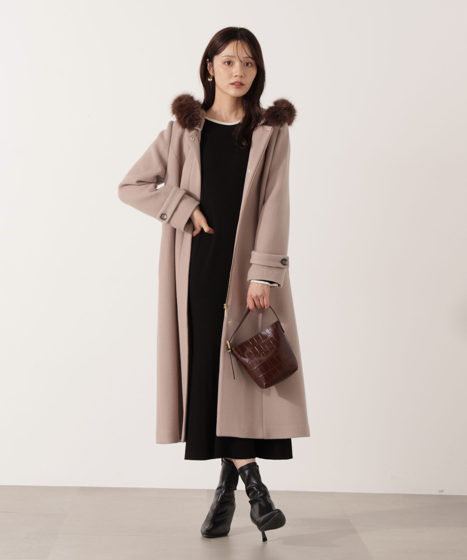 PROPORTION BODY DRESSING「モッサフードフェイクファーロングコート 25AW」|その他|