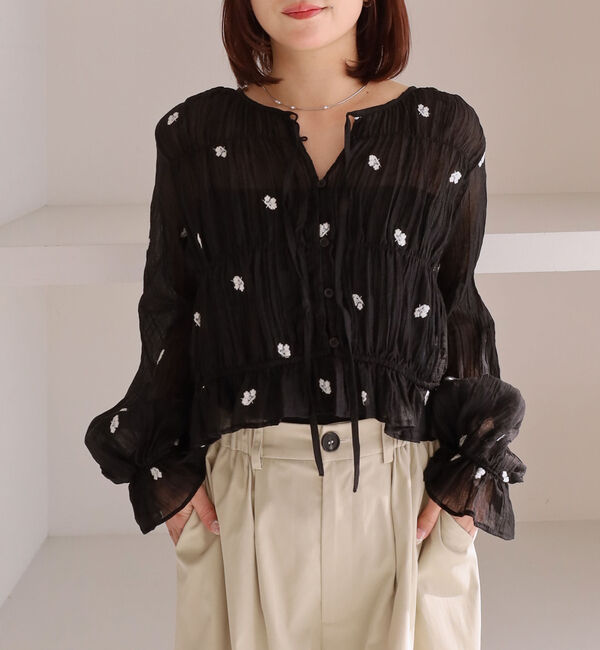 archives「花柄刺繍ギャザーブラウス」|シャツ・ブラウス|BLACK