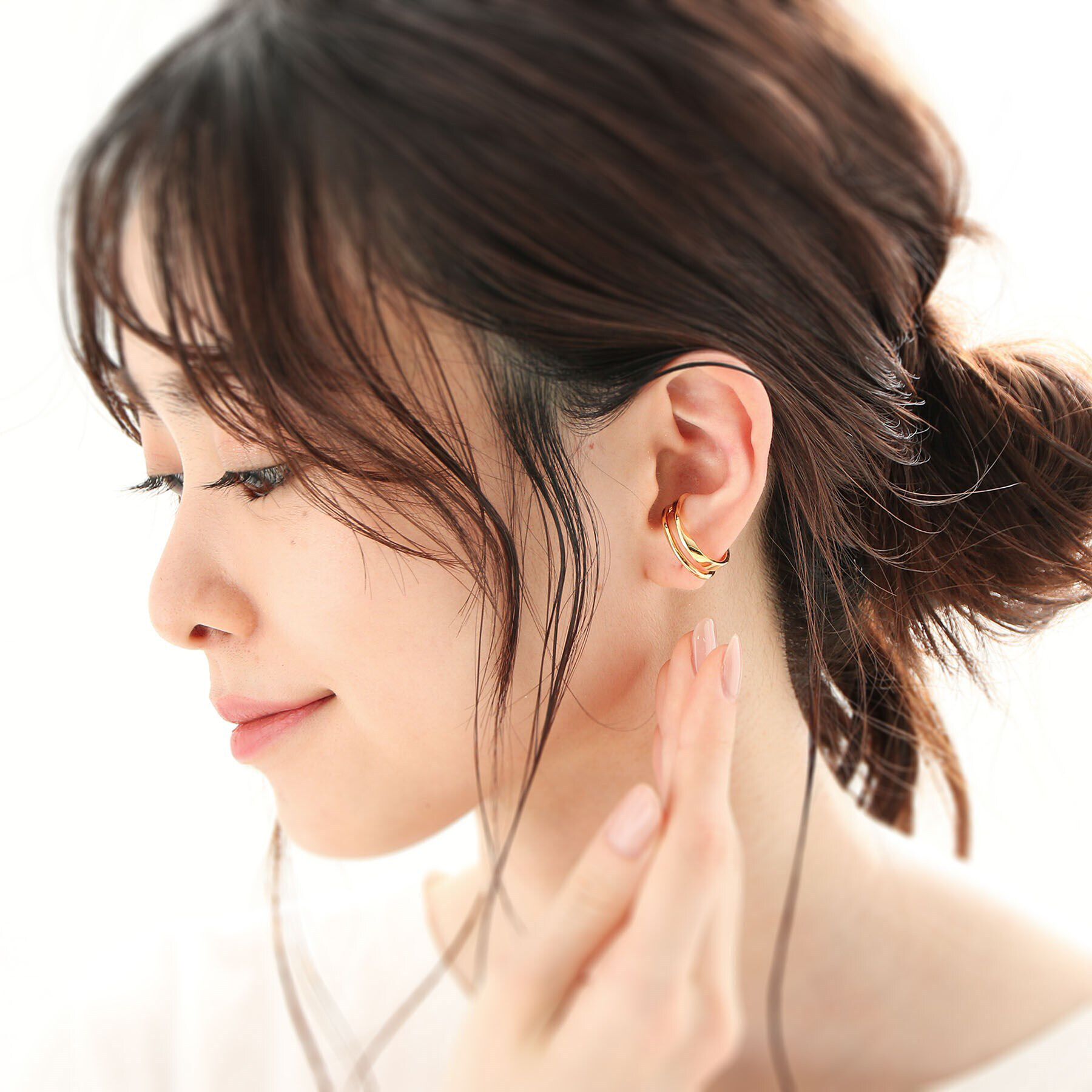 COCOSHNIK「シルバー ダブルフープひねり イヤーカフ」|イヤリング|