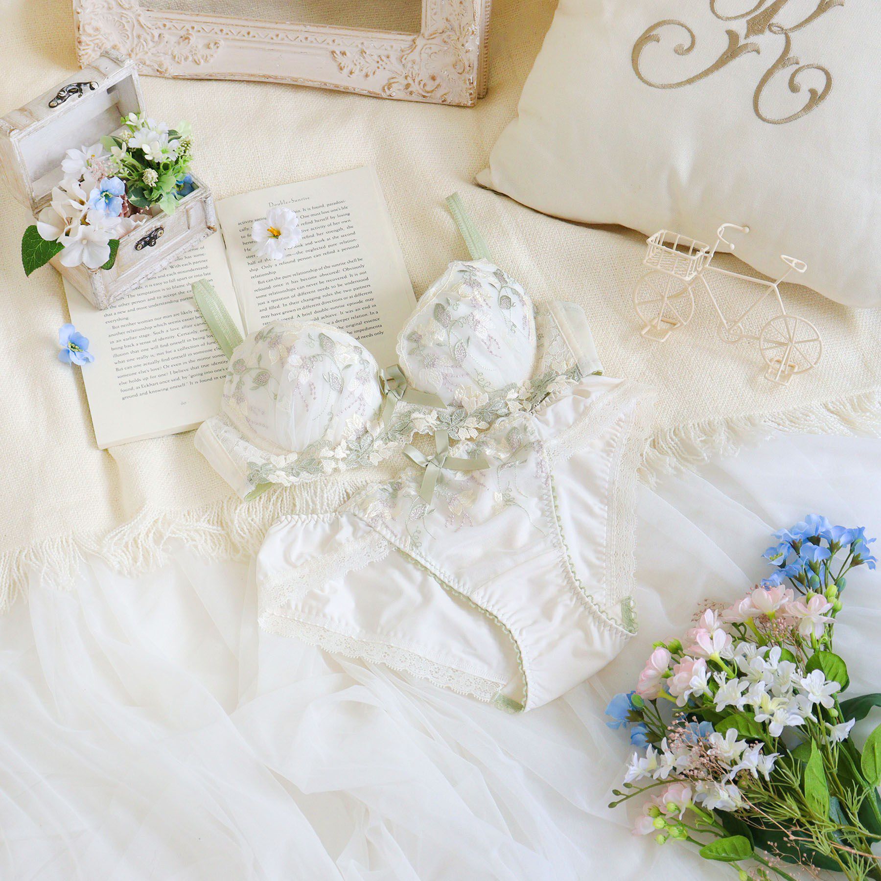 Risa Magli「ソア ブラジャー（B-D）＜スウィートリッチ＞」|インナー|