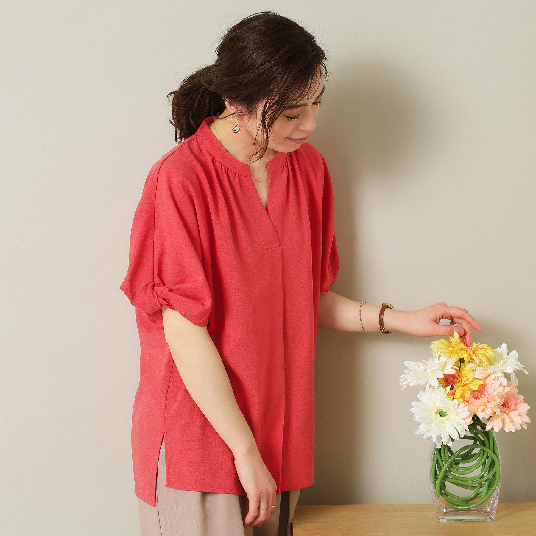 ITS&rsquo;DEMO「【UVケア/吸水速乾/洗濯機OK/冷感】麻調合繊チュニックブラウス＜ラク服シリーズ＞」|シャツ・ブラウス|レッド(061)