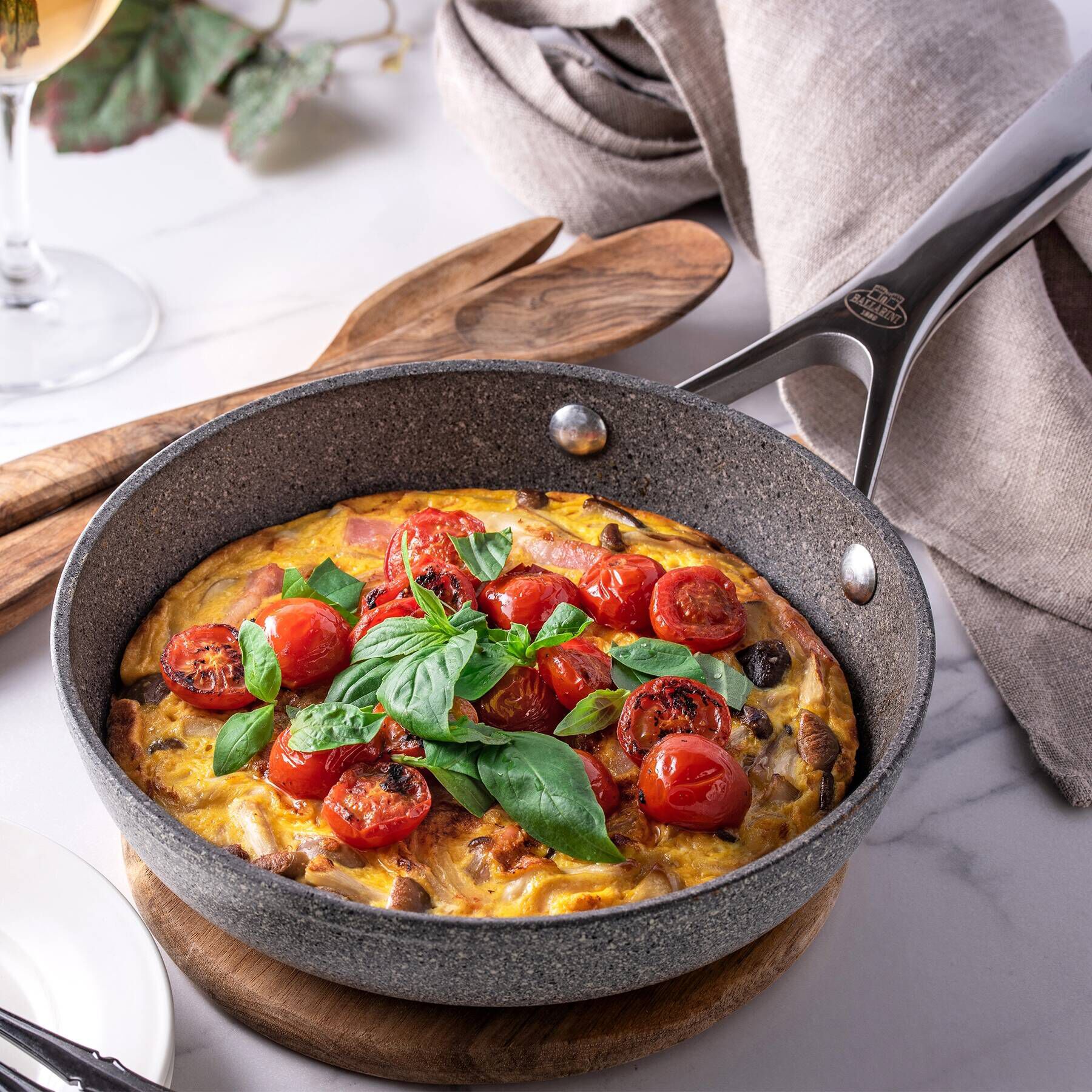 212 KITCHEN STORE「サリーナ フライパン 24cm ＜BALLARINI バッラリーニ＞」|食器・キッチングッズ|