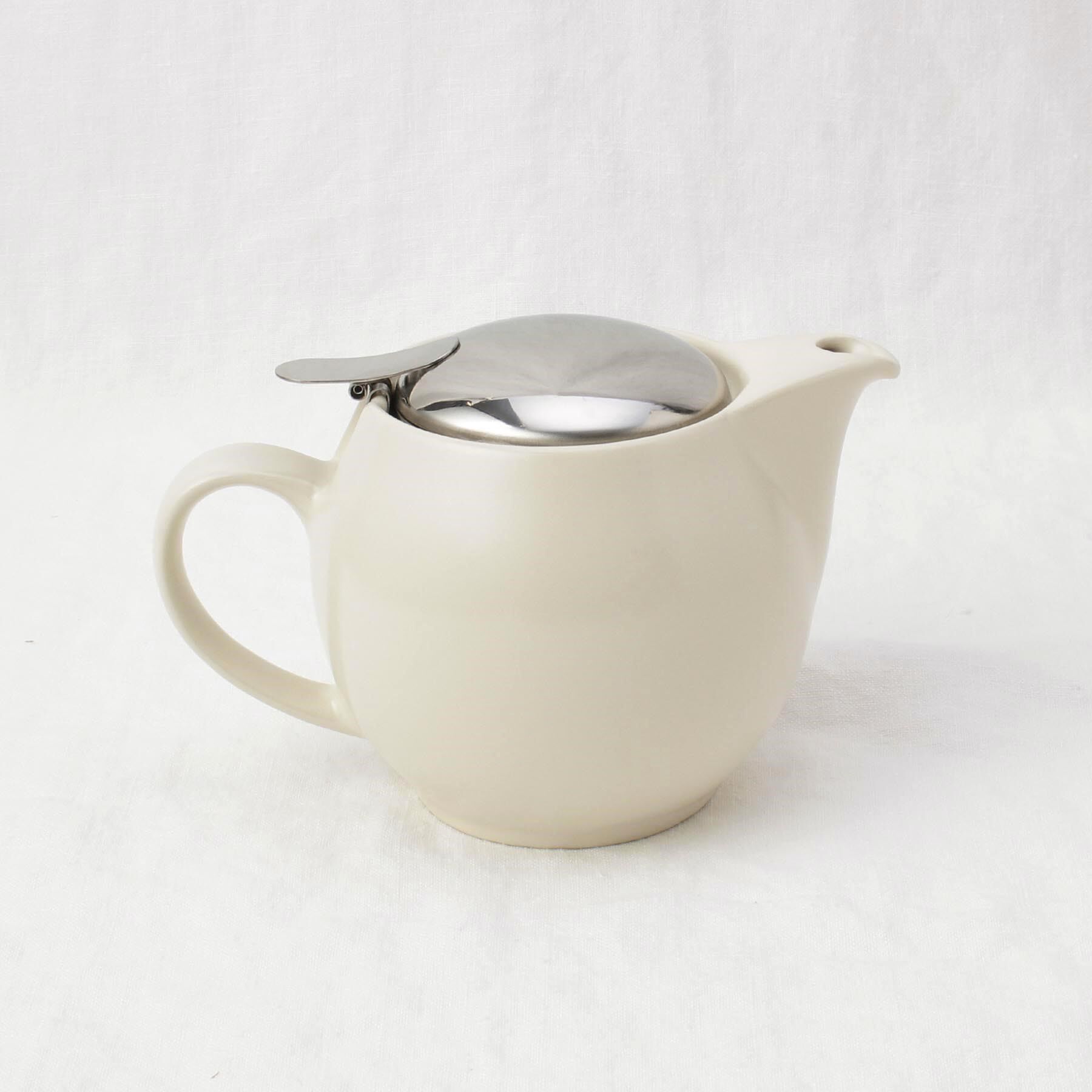 212 KITCHEN STORE「ユニバーサルティーポット3人用 シルキーアイボリー ＜ZEROJAPAN ゼロジャパン＞」|食器・キッチングッズ|