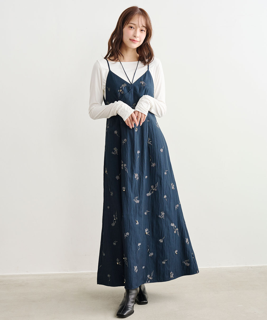 COCO DEAL「フラワー刺繍キャミワンピース」|ワンピース|ネイビー