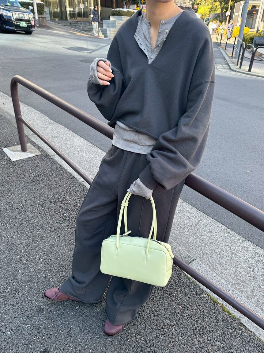 emmi atelier「Vネックスウェットプルオーバー【セットアップ対応】」|Tシャツ・カットソー|